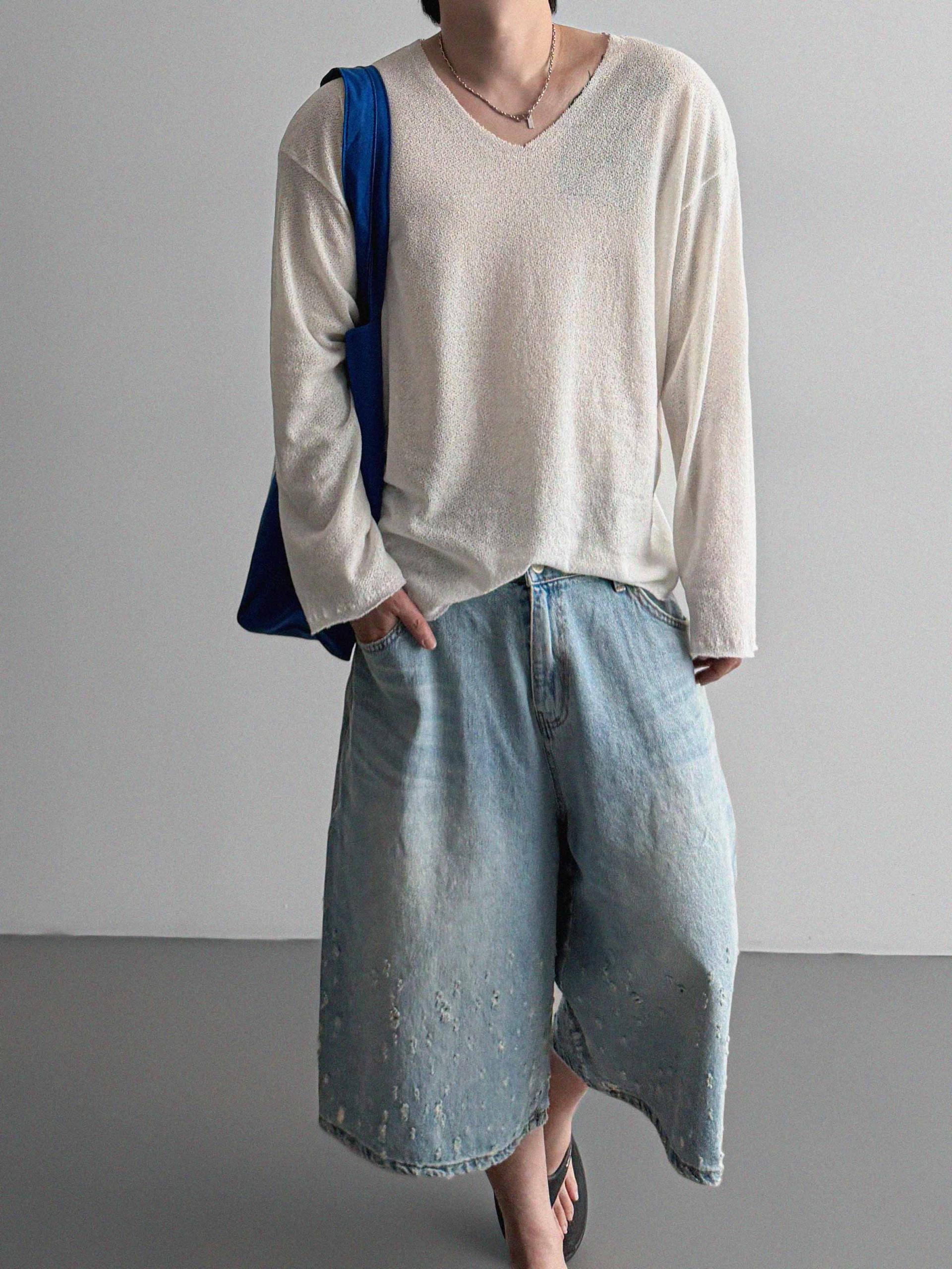 Linen v neck cut out knit