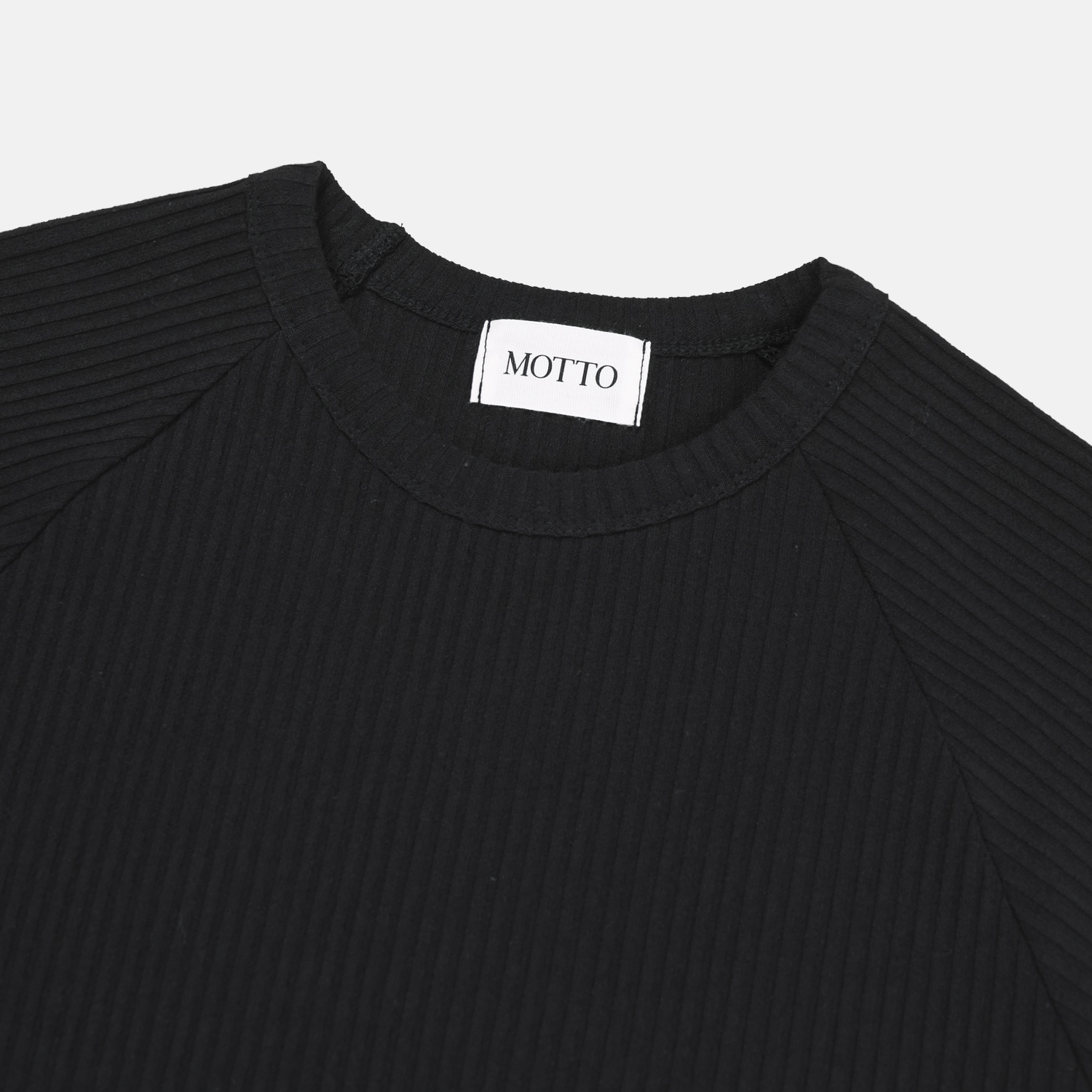 Solid ribbed raglan muscle t