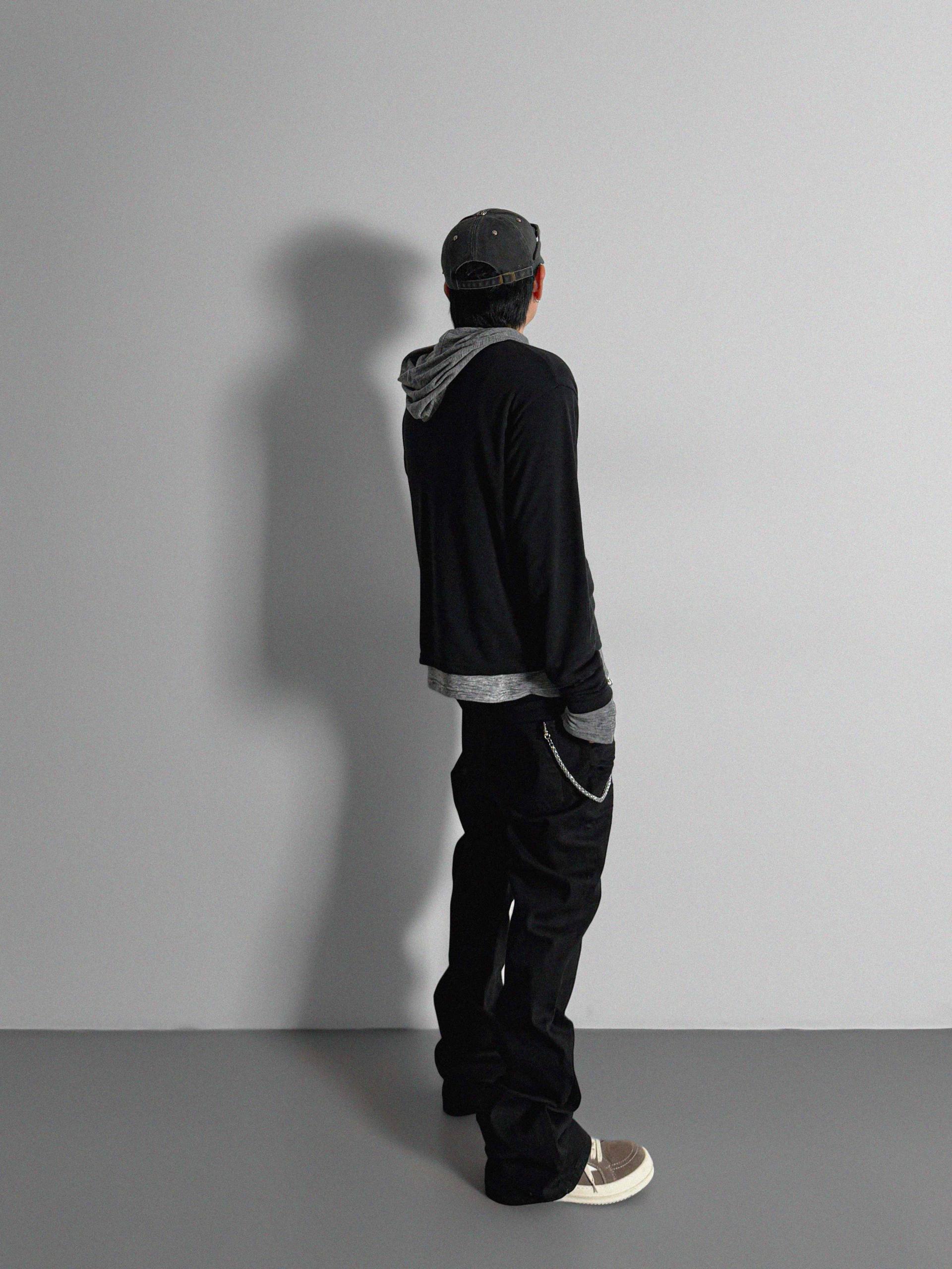 Dark embo sagging flare black jeans