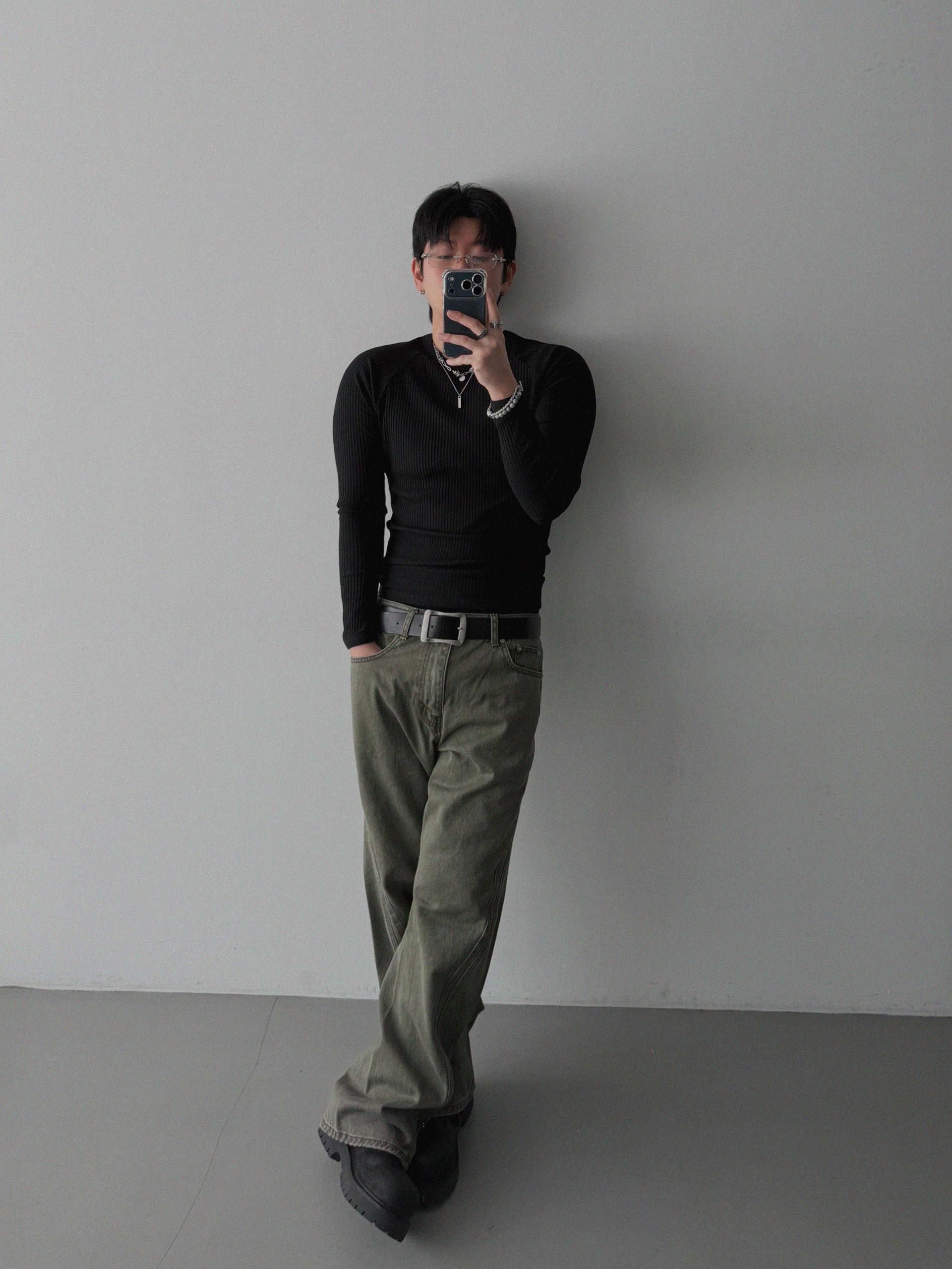 FW Double pocket curved flare pants