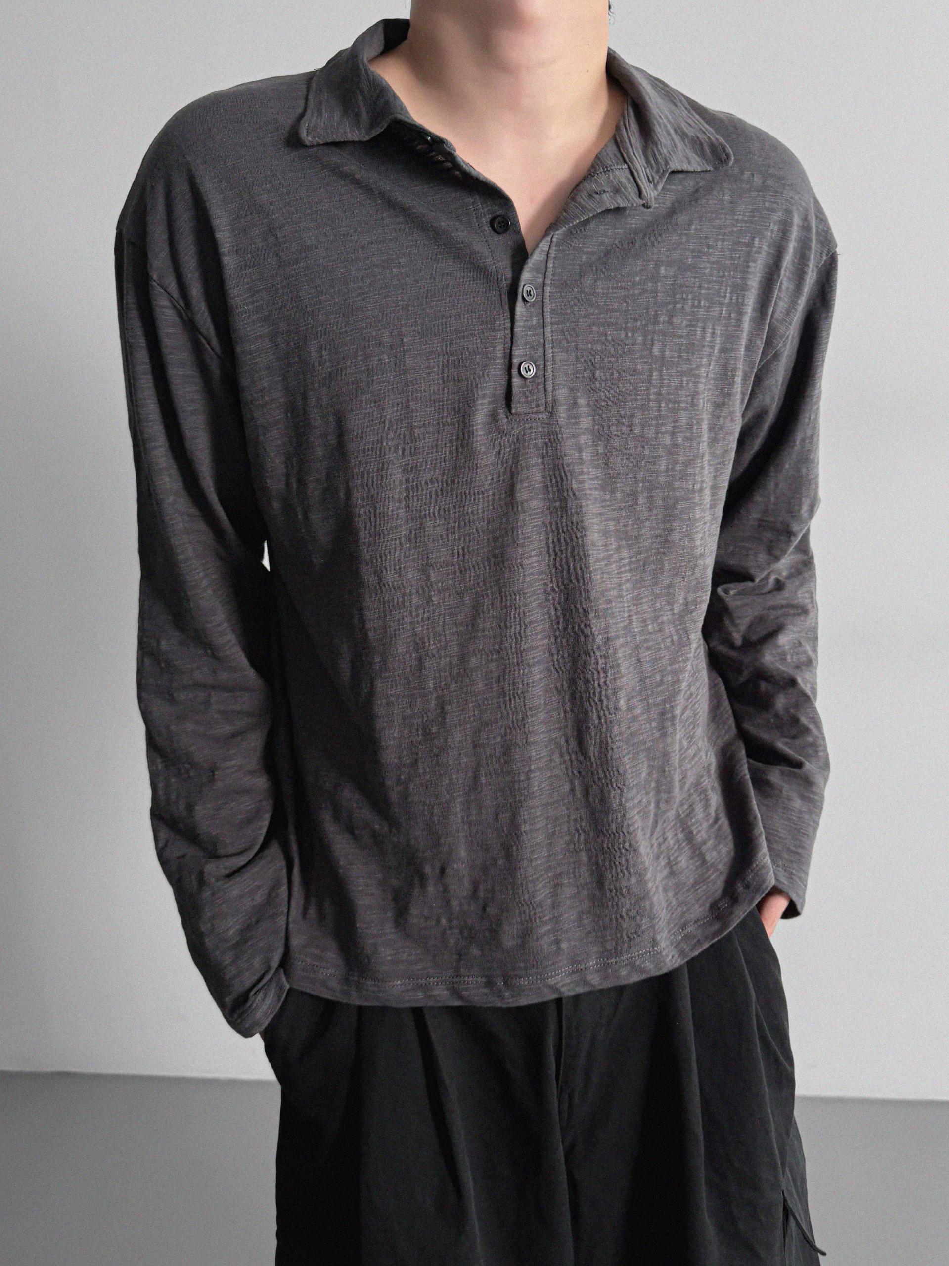 Slab 5 button collar t