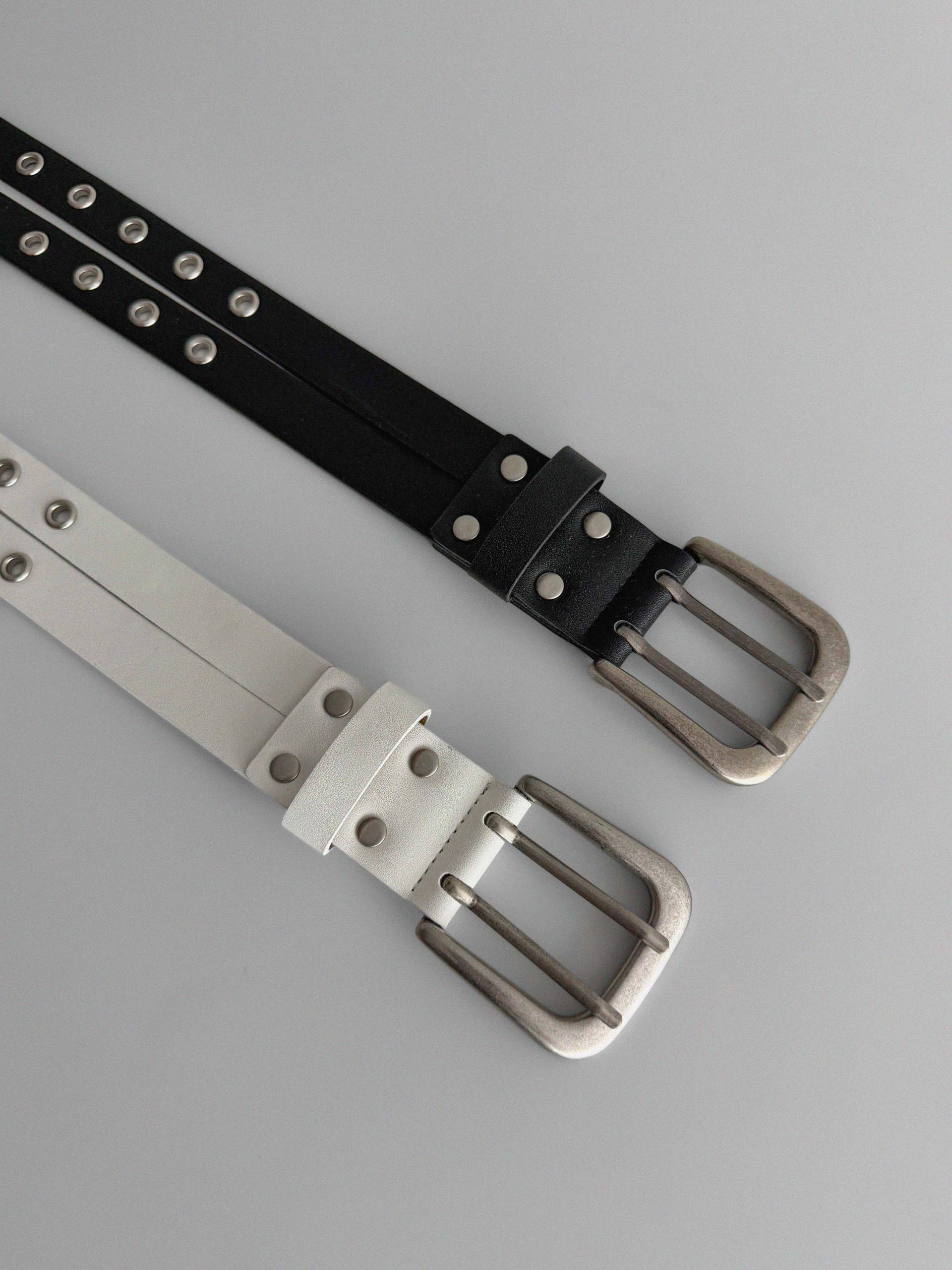 Dual eyelet long belt