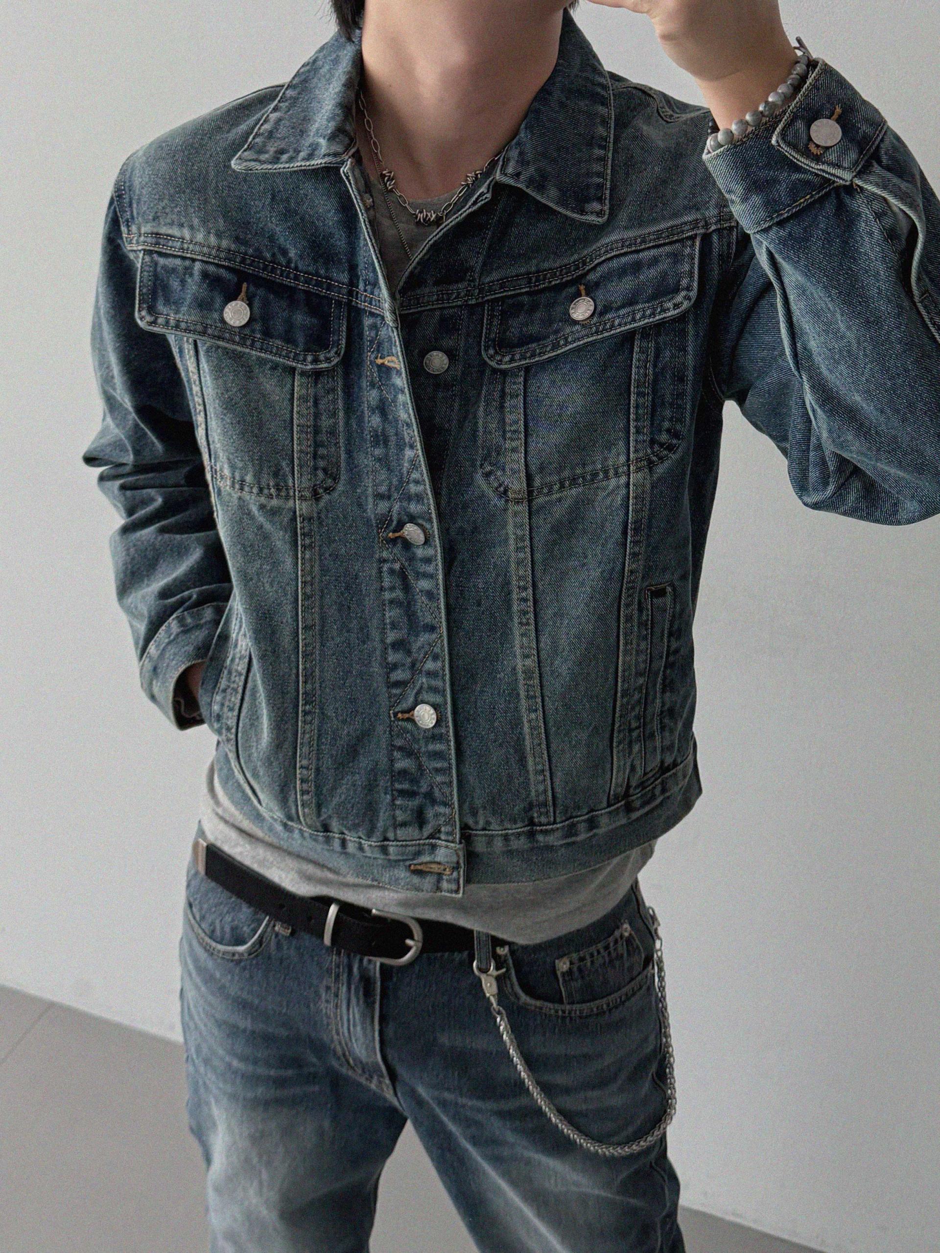 Minimal basic crop denim jacket