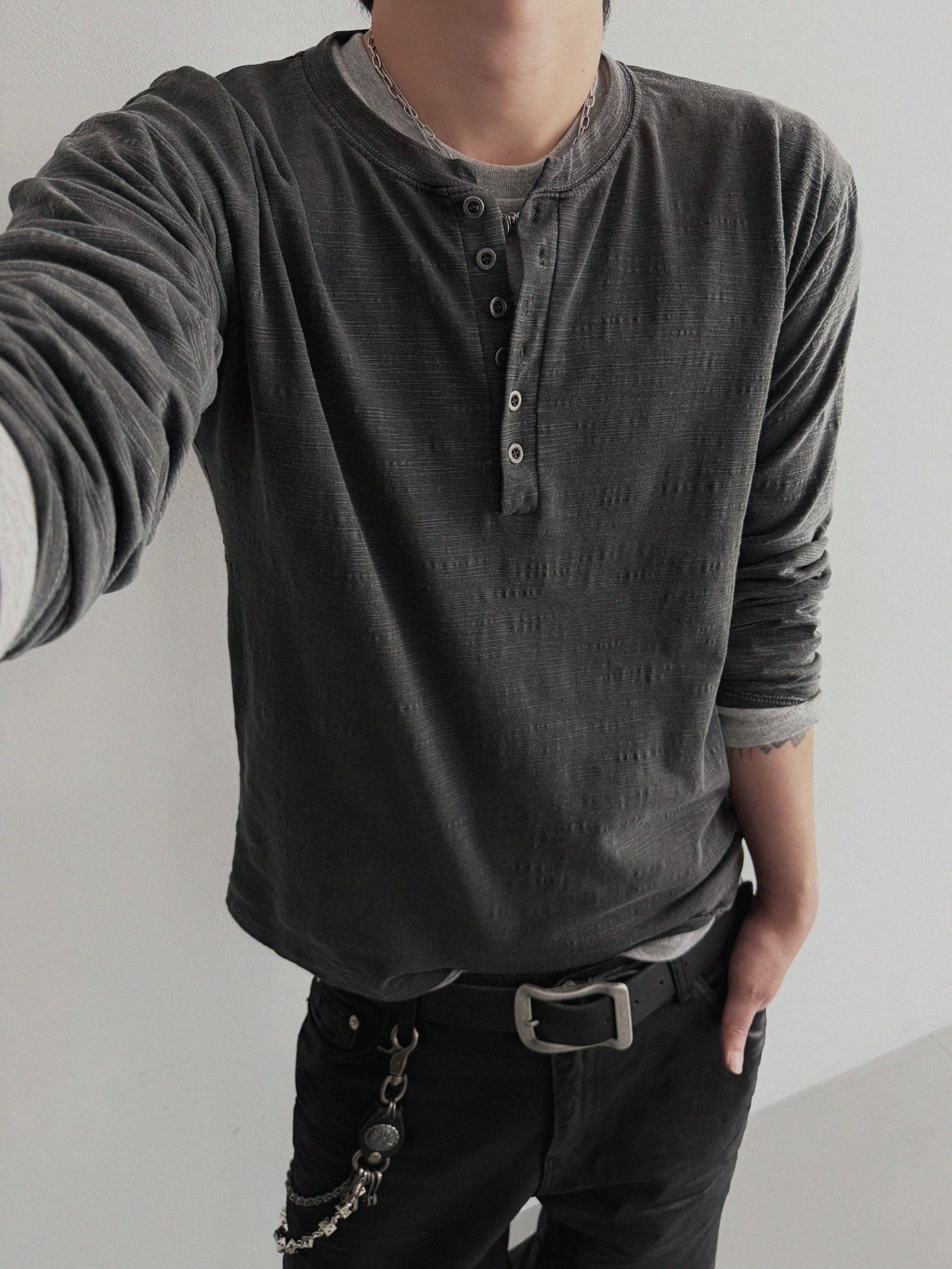 Pigment slub henley neck t