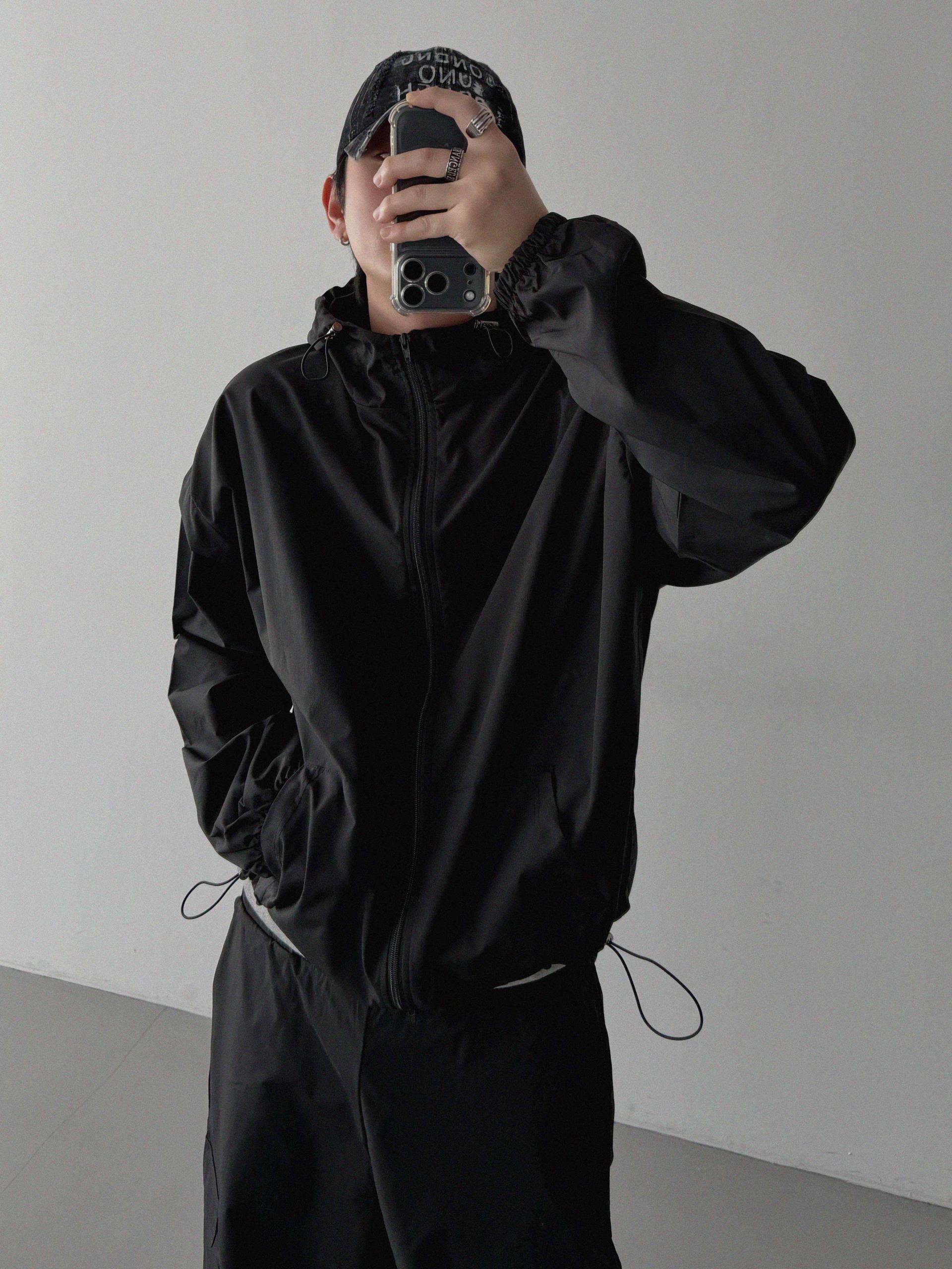 Space set-up [Wind breaker & Cargo pants]