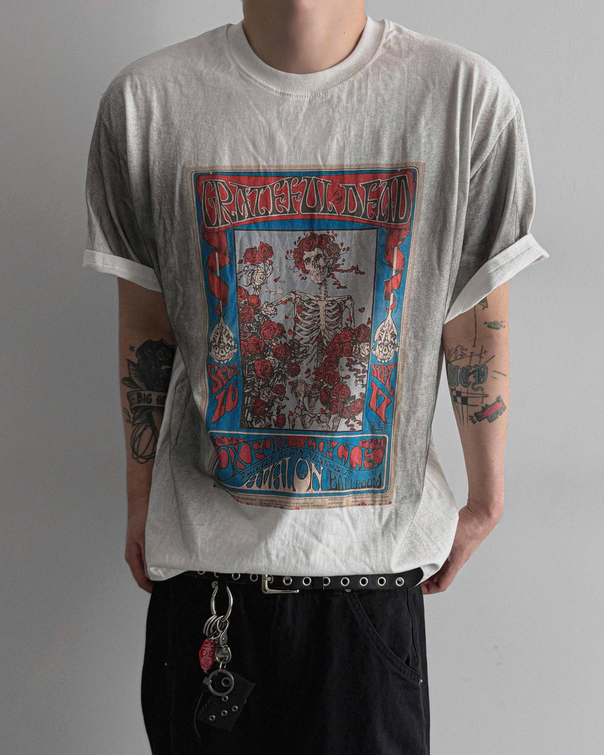 Skull dirty over half t