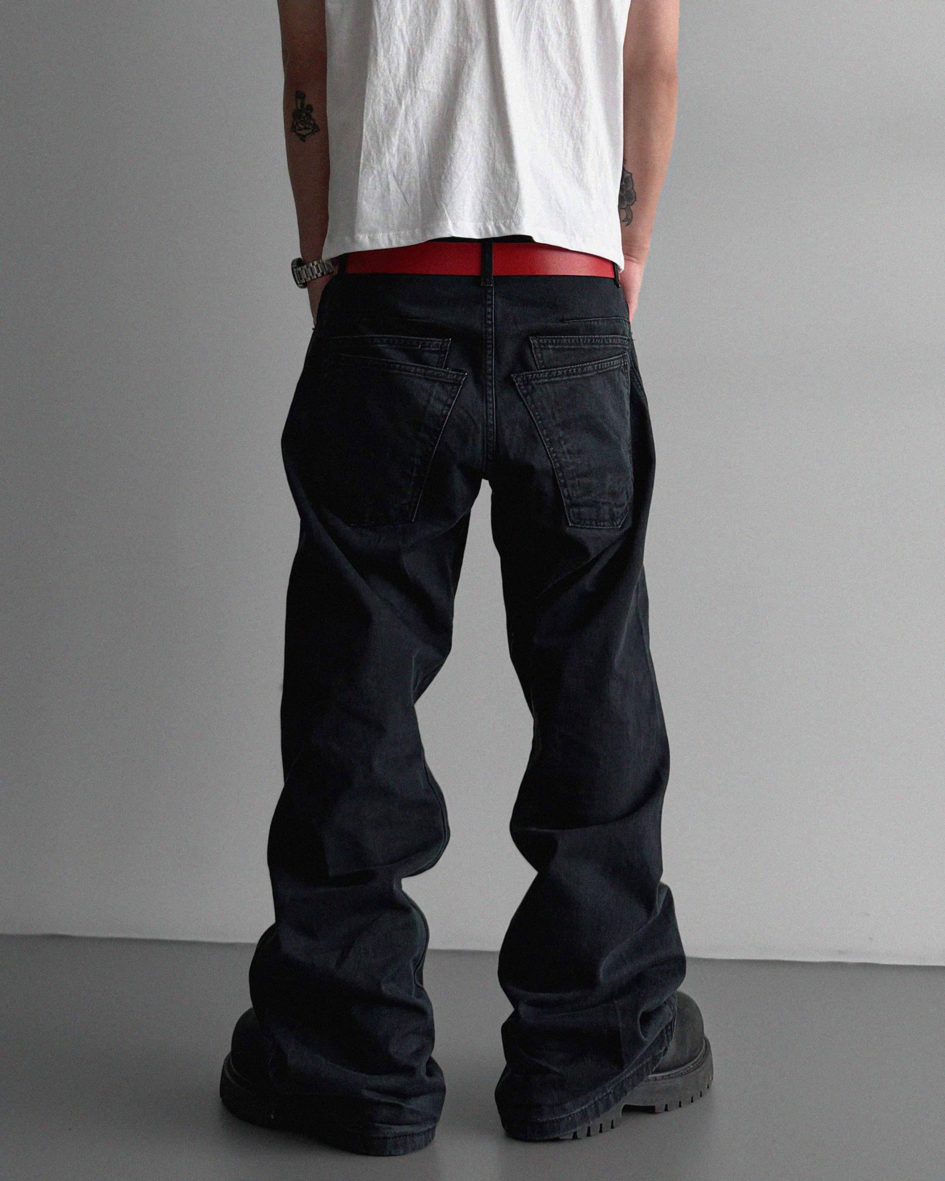 Double pocket curved flare pants