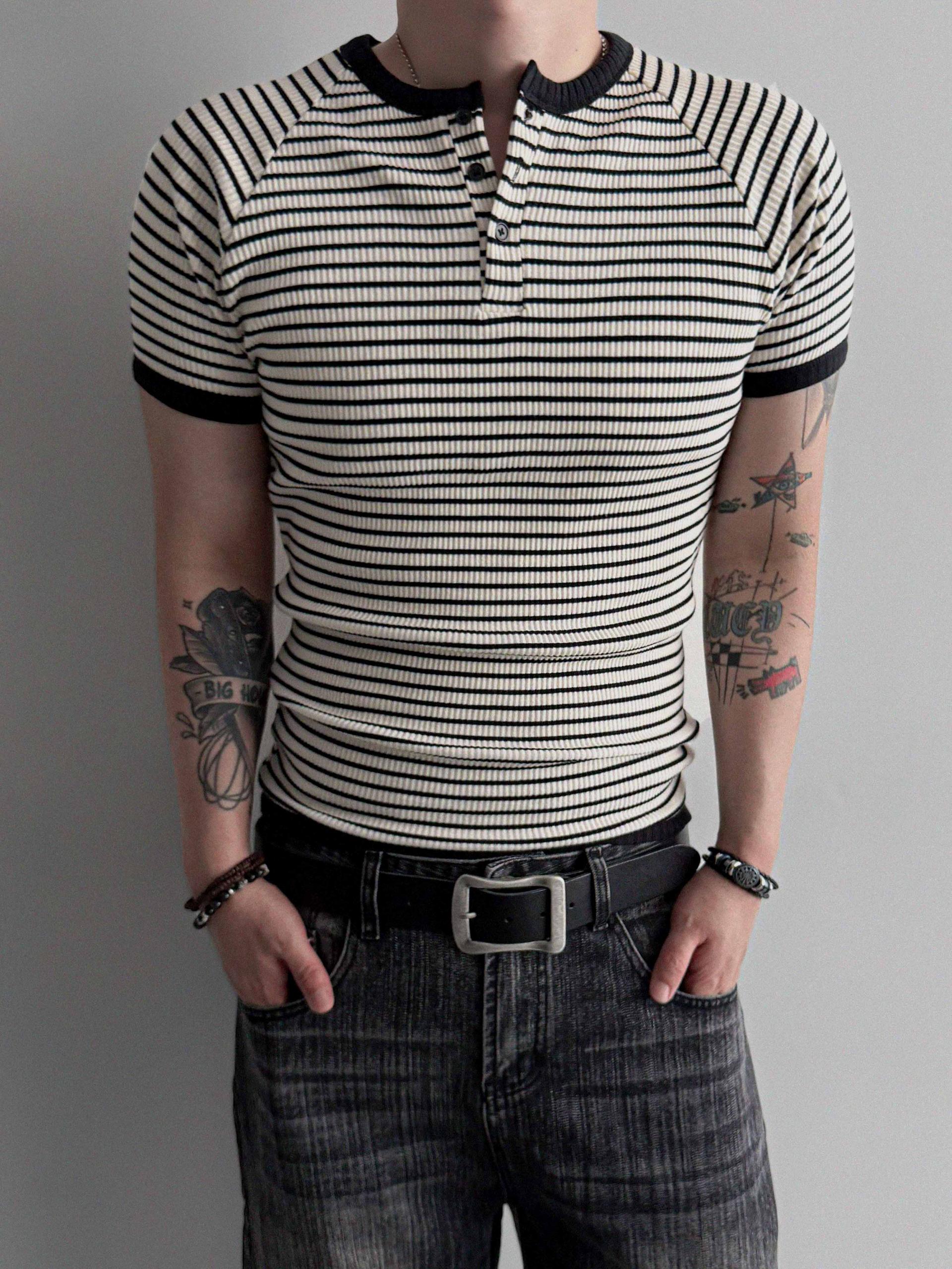 Ribbed stripe henley neck muscle half T