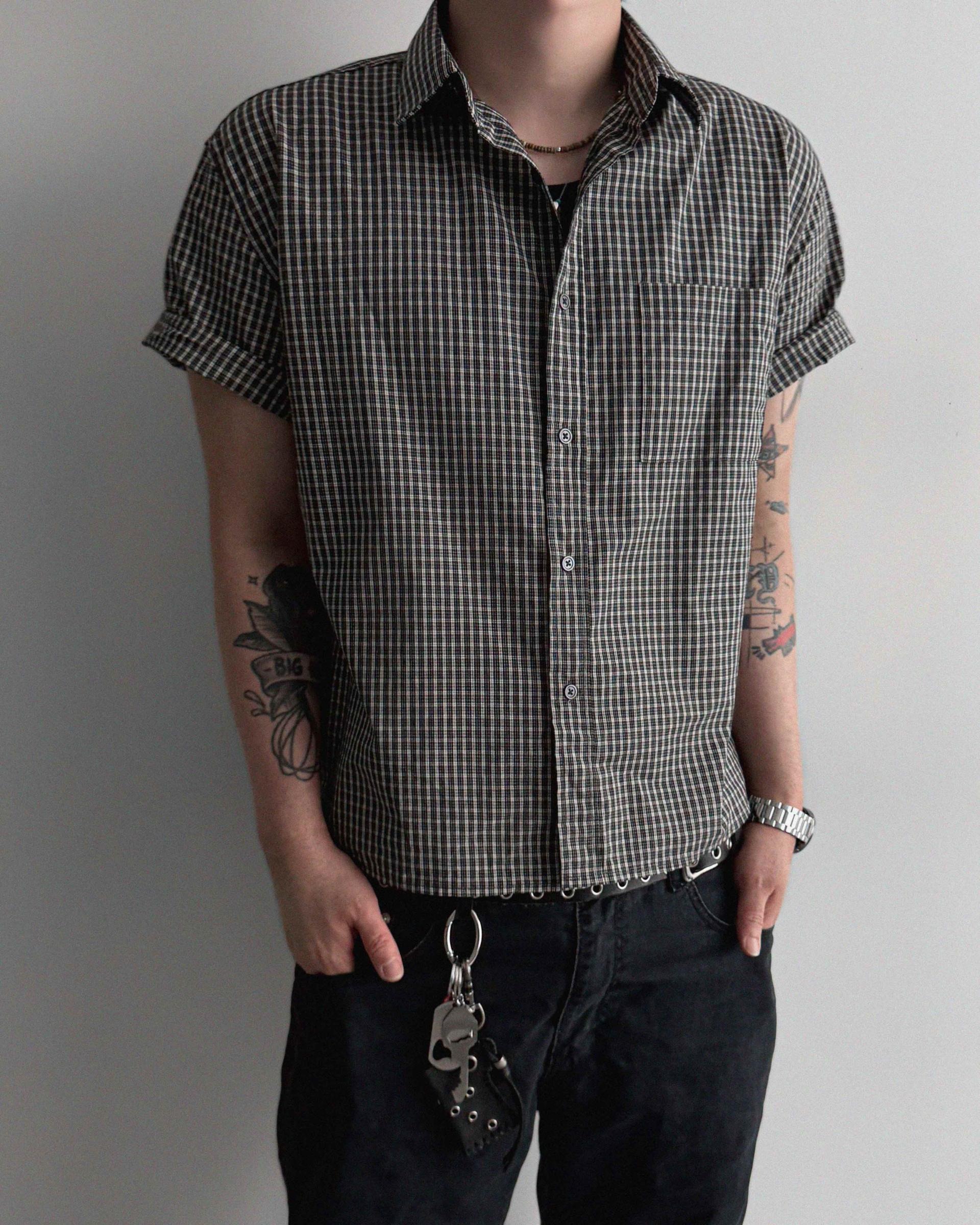 Grid check crop half shirt