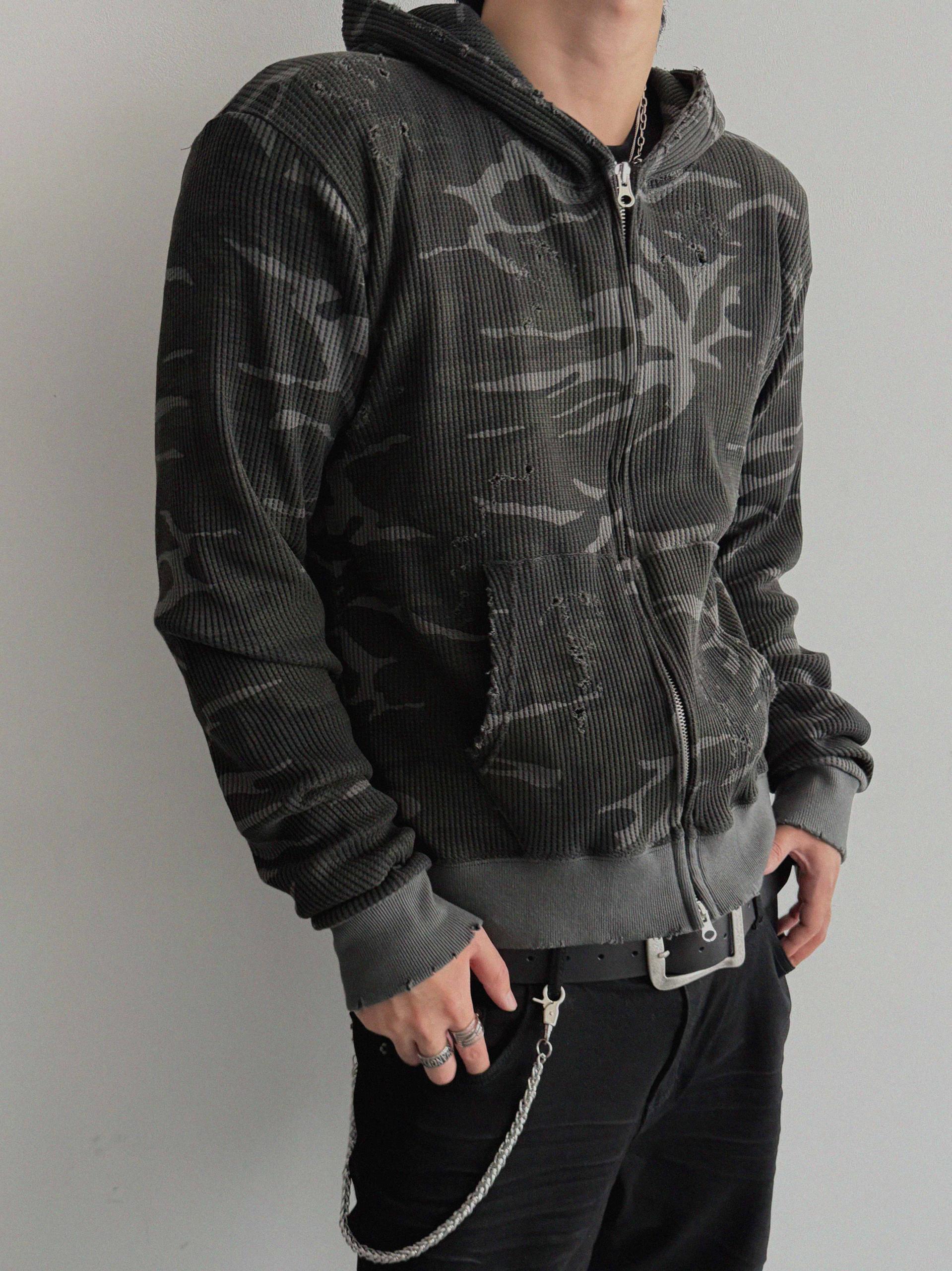 Destroyed camo crop hood zip-up