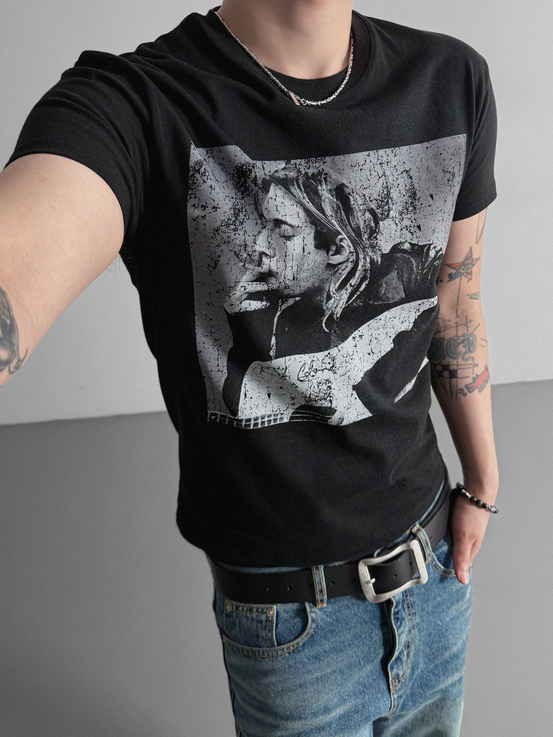 Cut printed muscle half t
