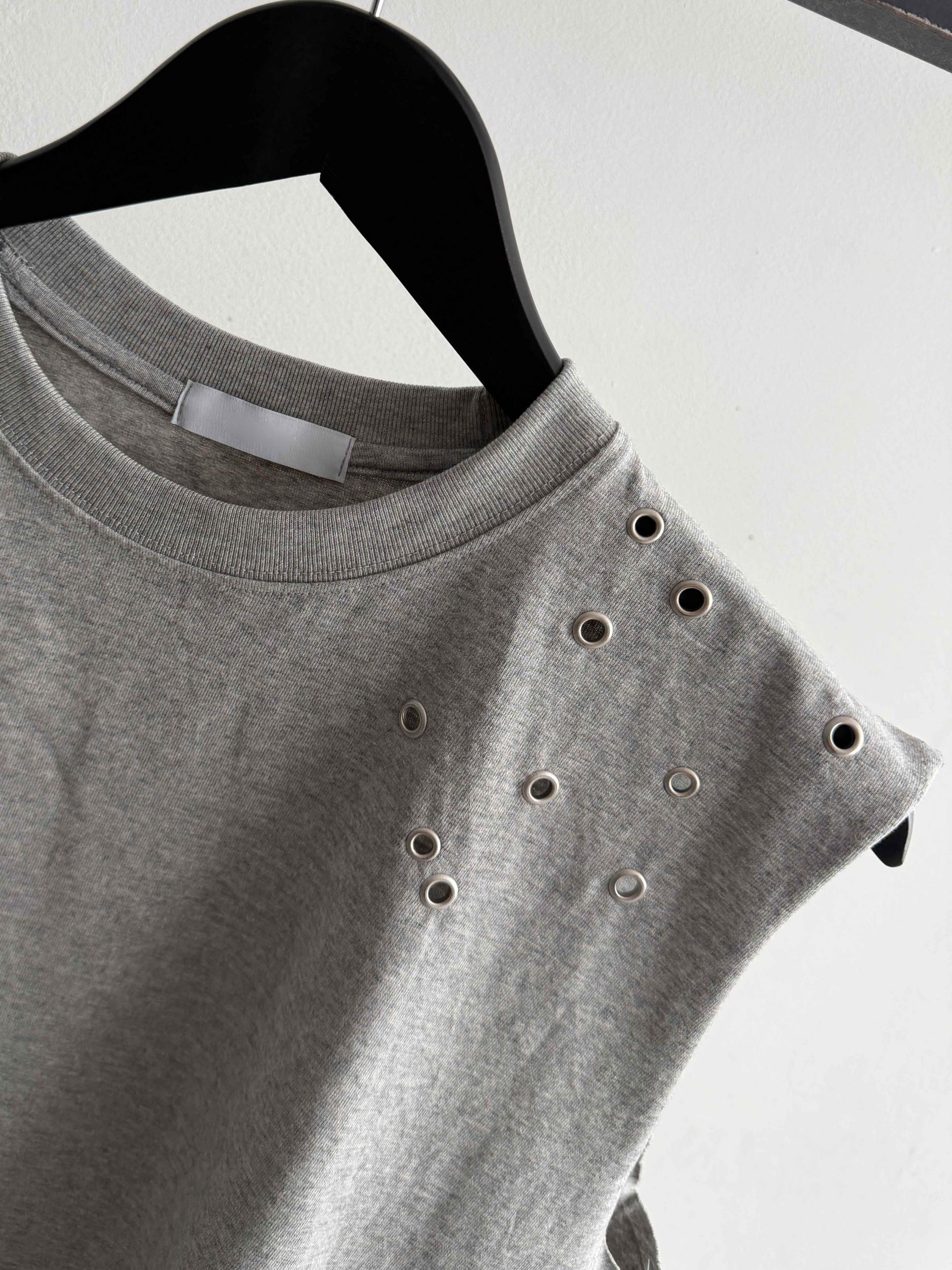 Eyelet shoulder crop sleeveless