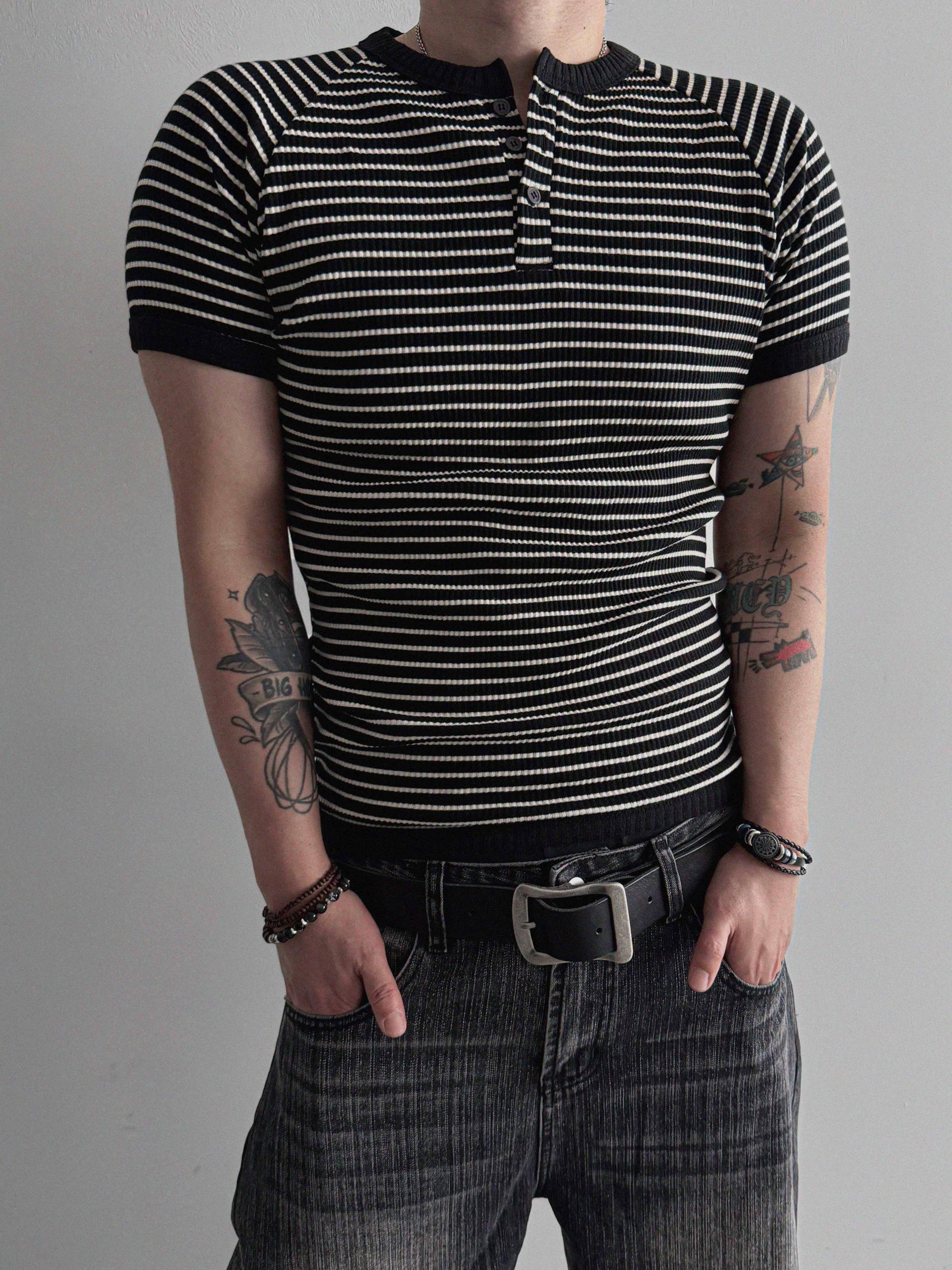 Ribbed stripe henley neck muscle half T