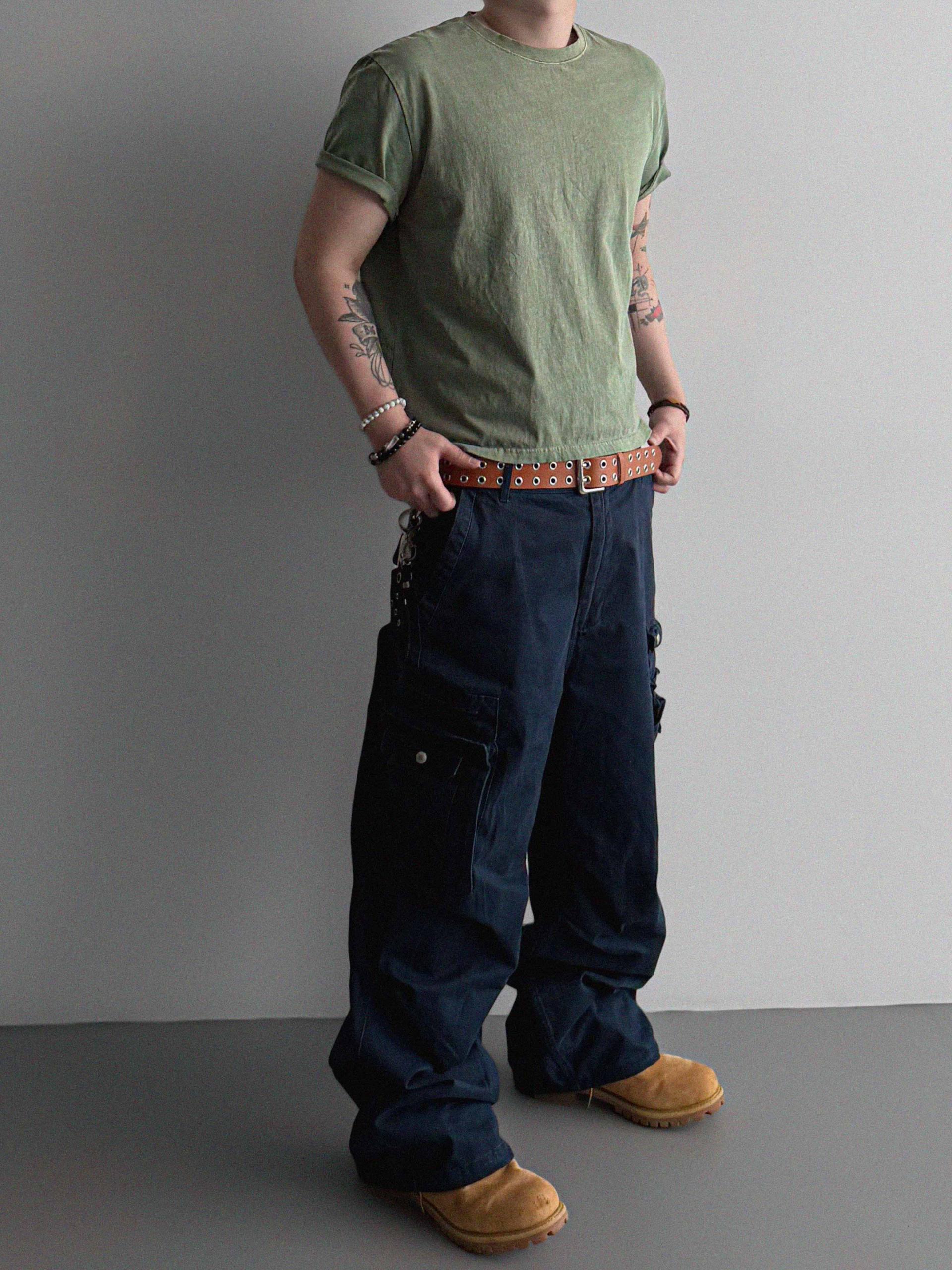 Fade pigment crop half t