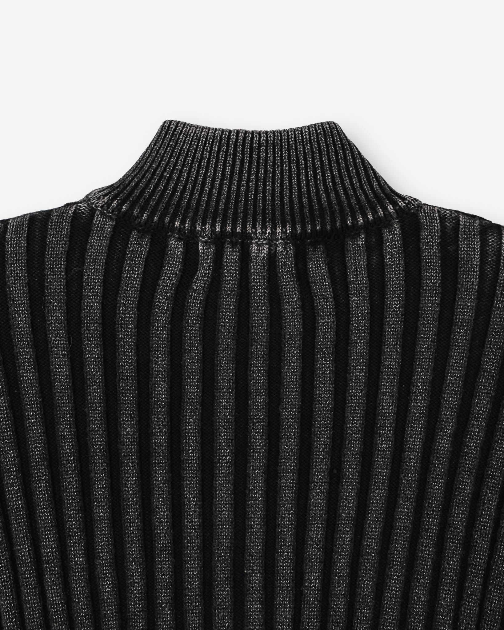 Pigment ribbed muscle knit zip-up