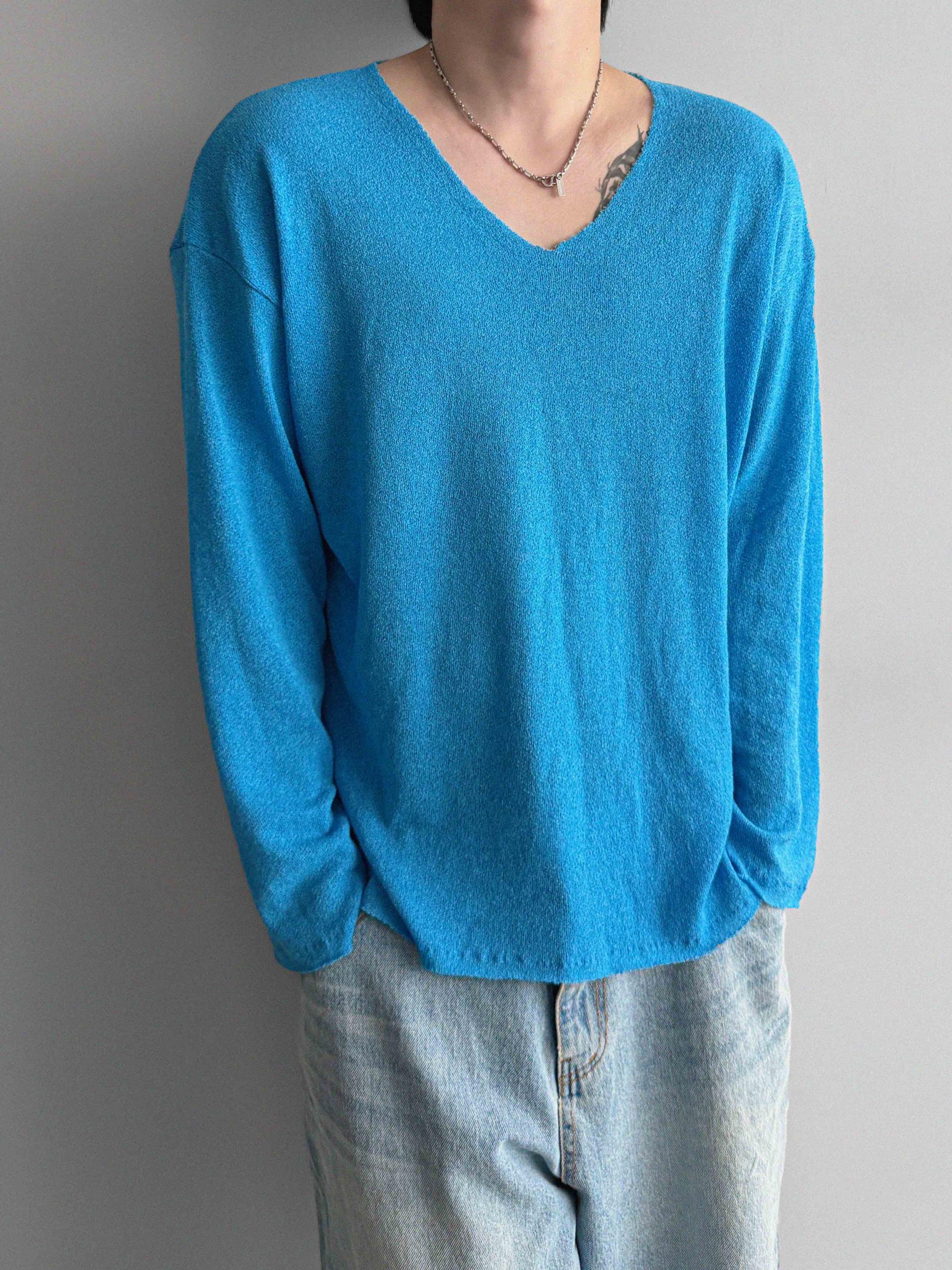 Linen v neck cut out knit