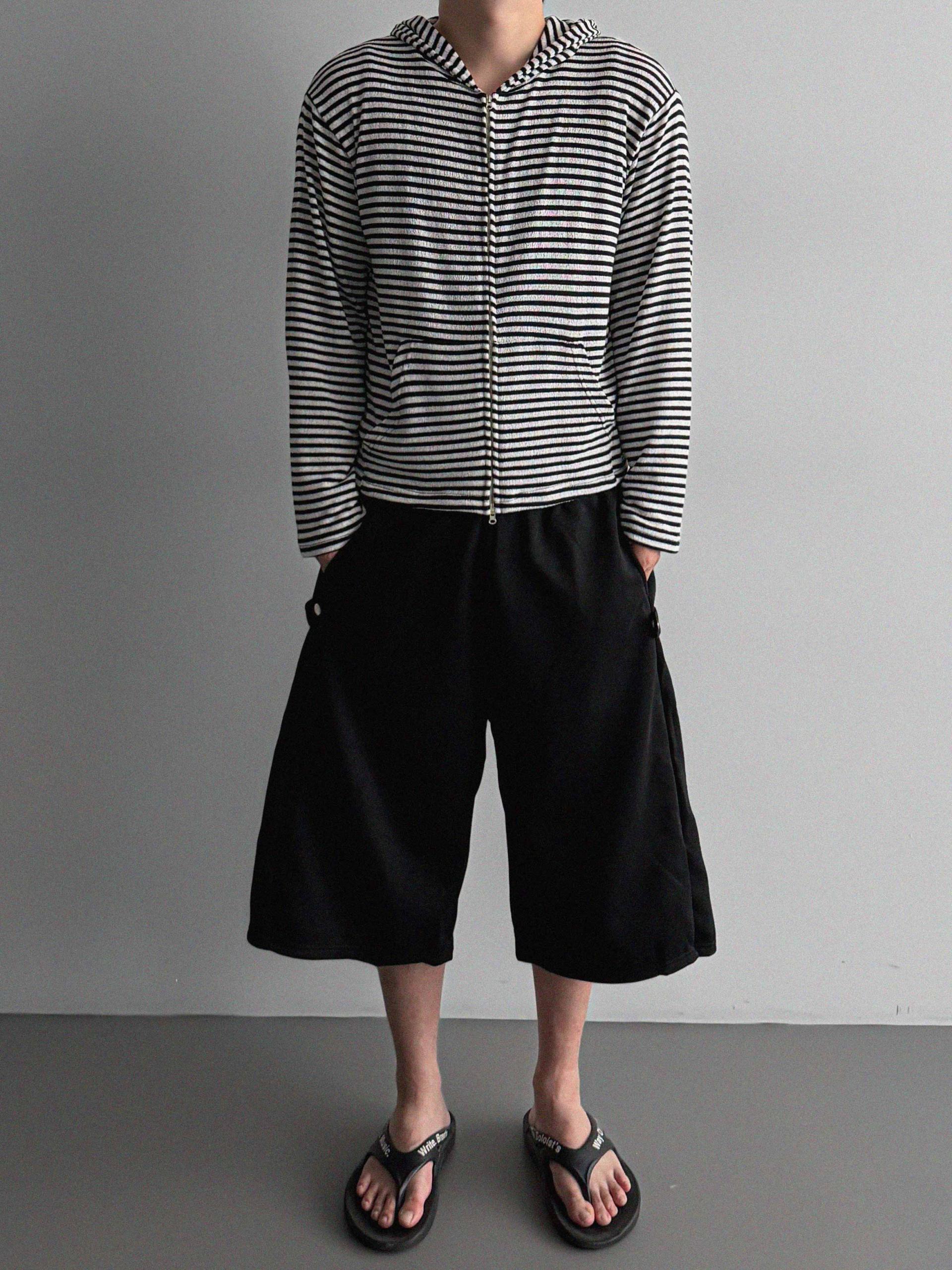 Side snap bermuda sweat pants