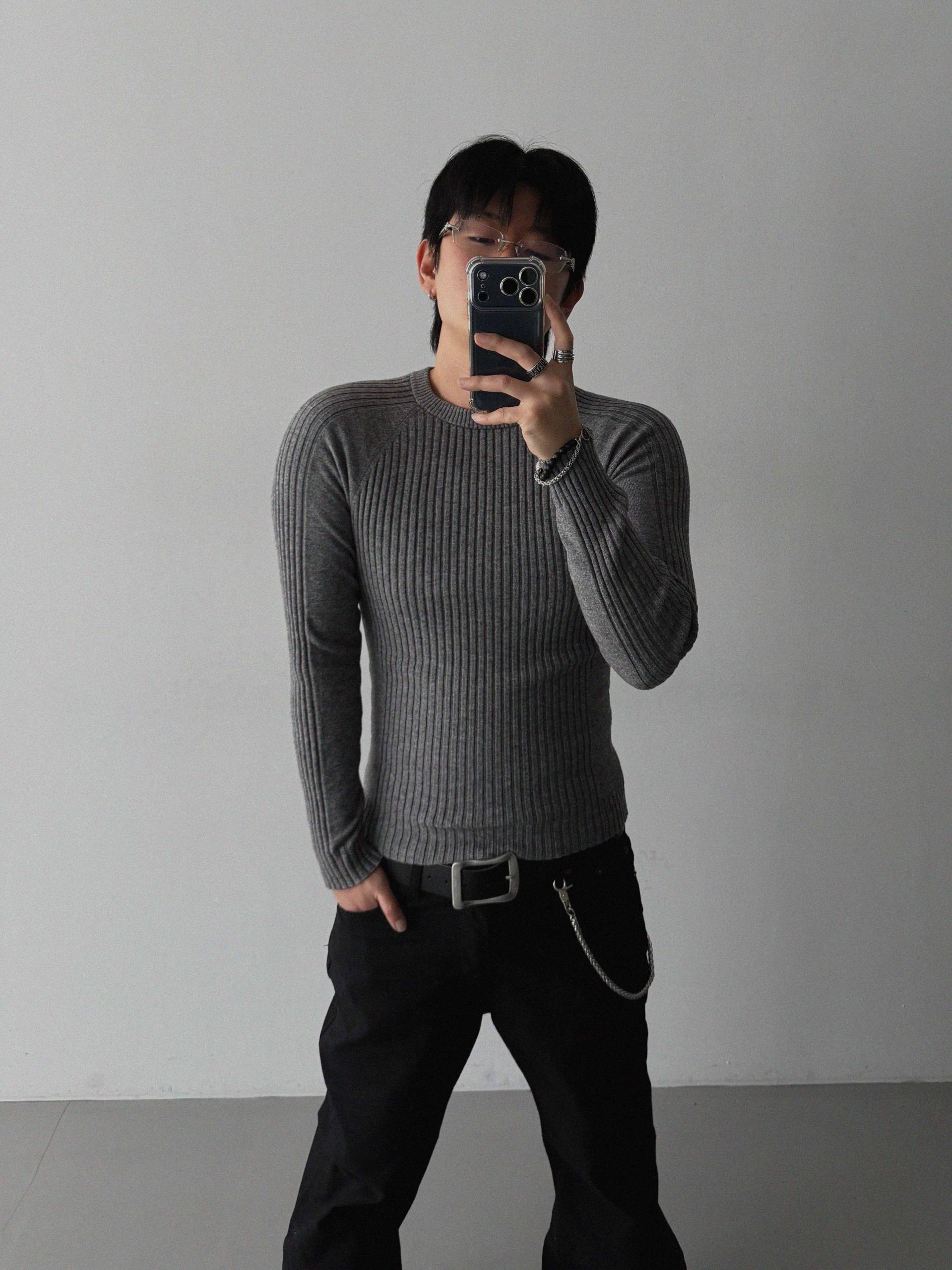 Irregular ribbed raglan muscle knit