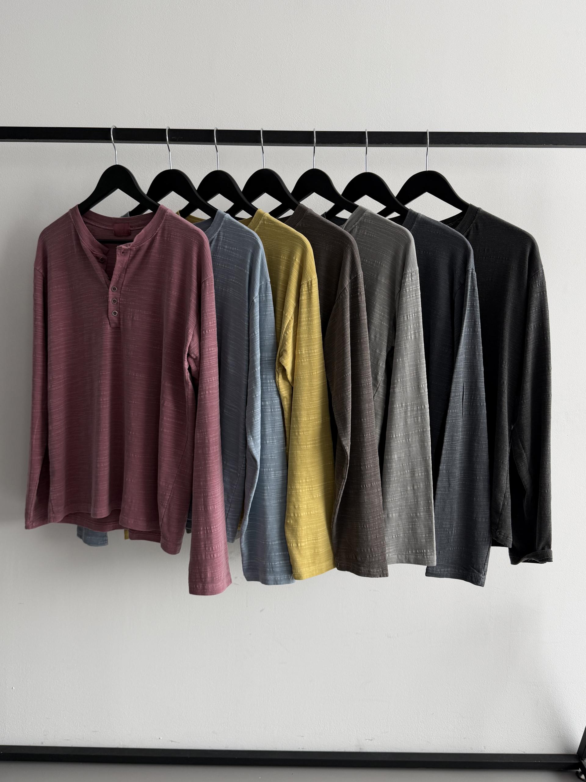 Pigment slub henley neck t