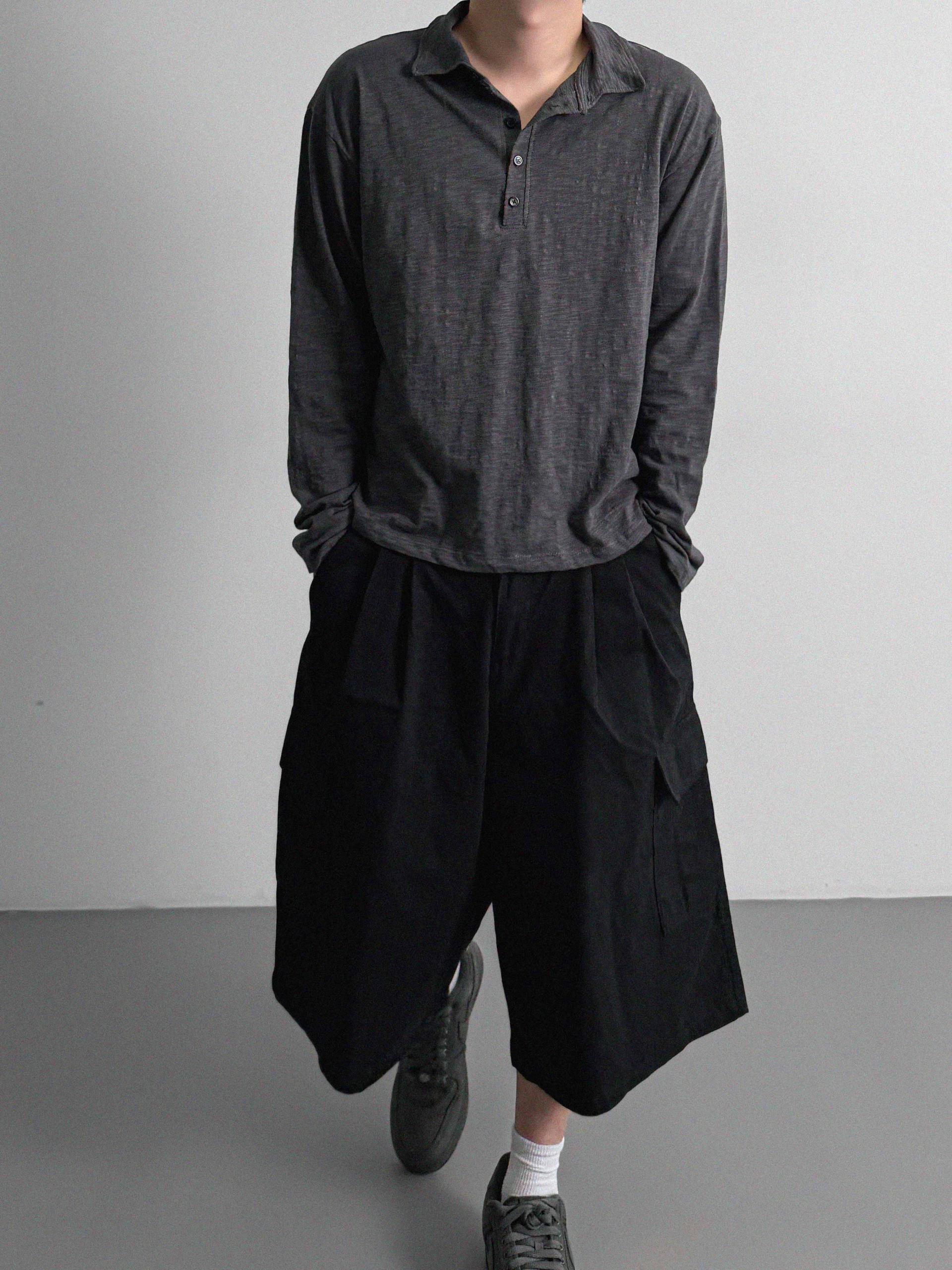 Pintuck bermuda cargo pants