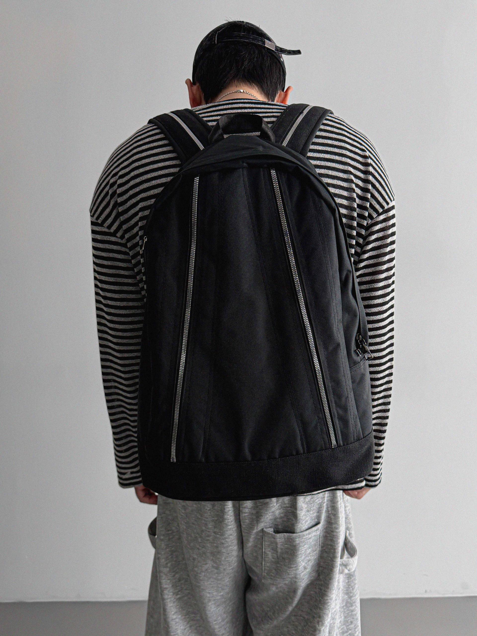 Zipper vintage back pack