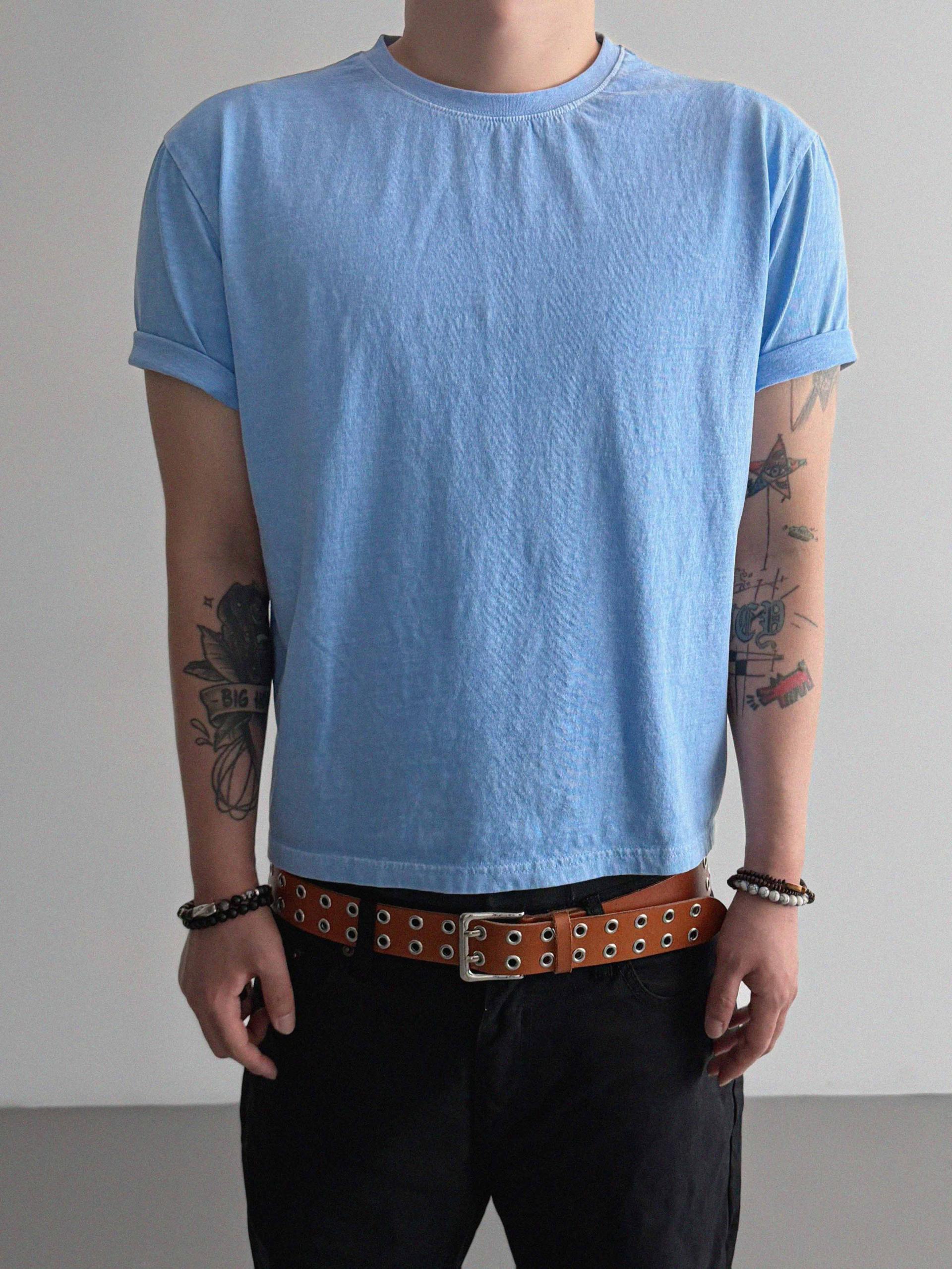 Fade pigment crop half t