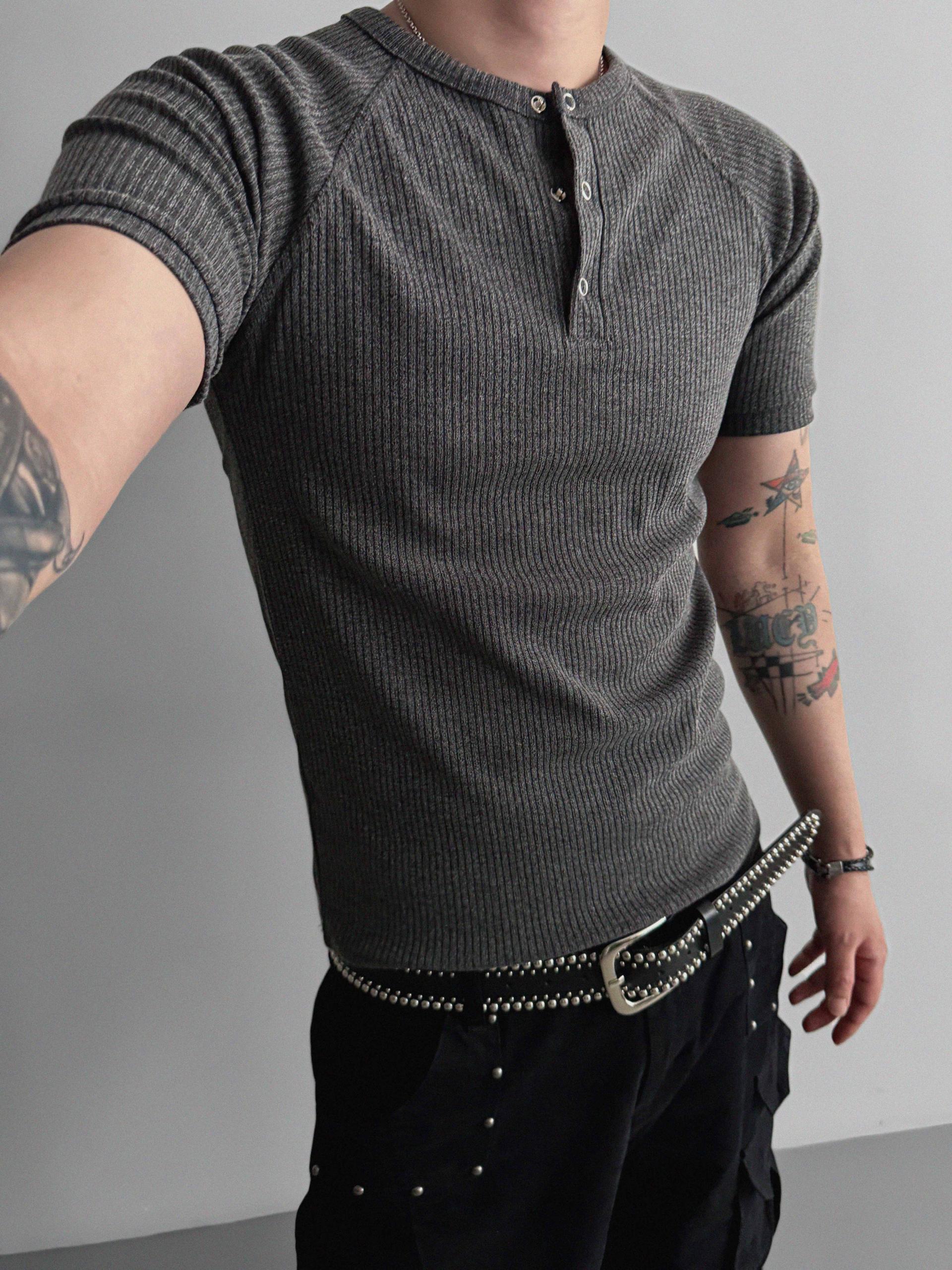 Fold ribbed henley neck muscle half t