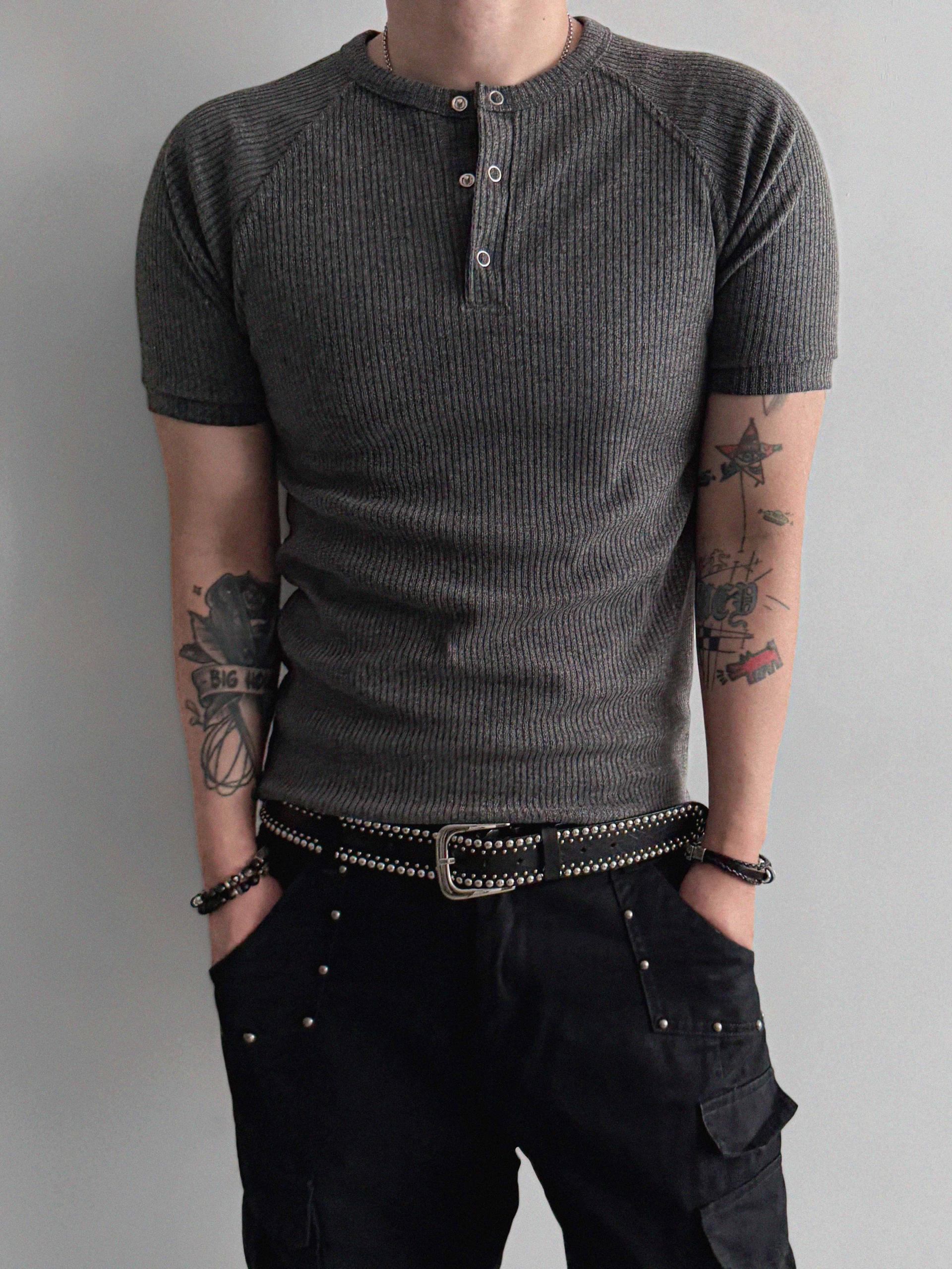 Fold ribbed henley neck muscle half t