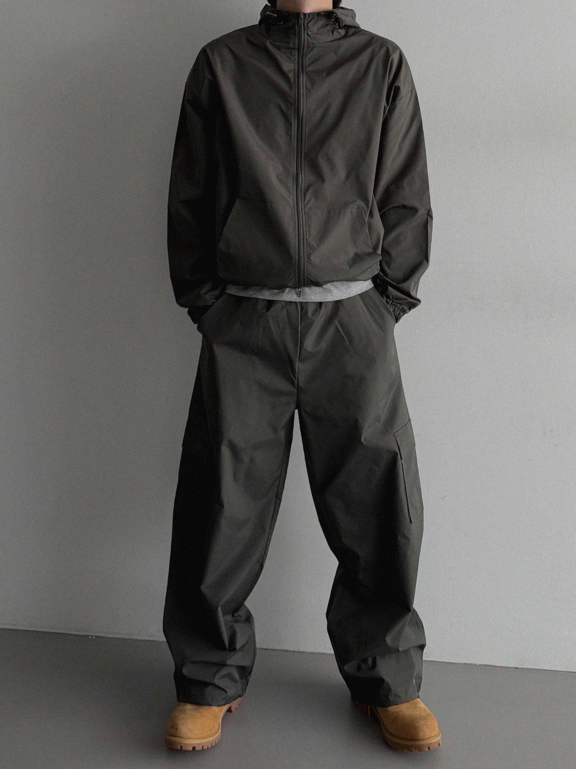 Space set-up [Wind breaker & Cargo pants]