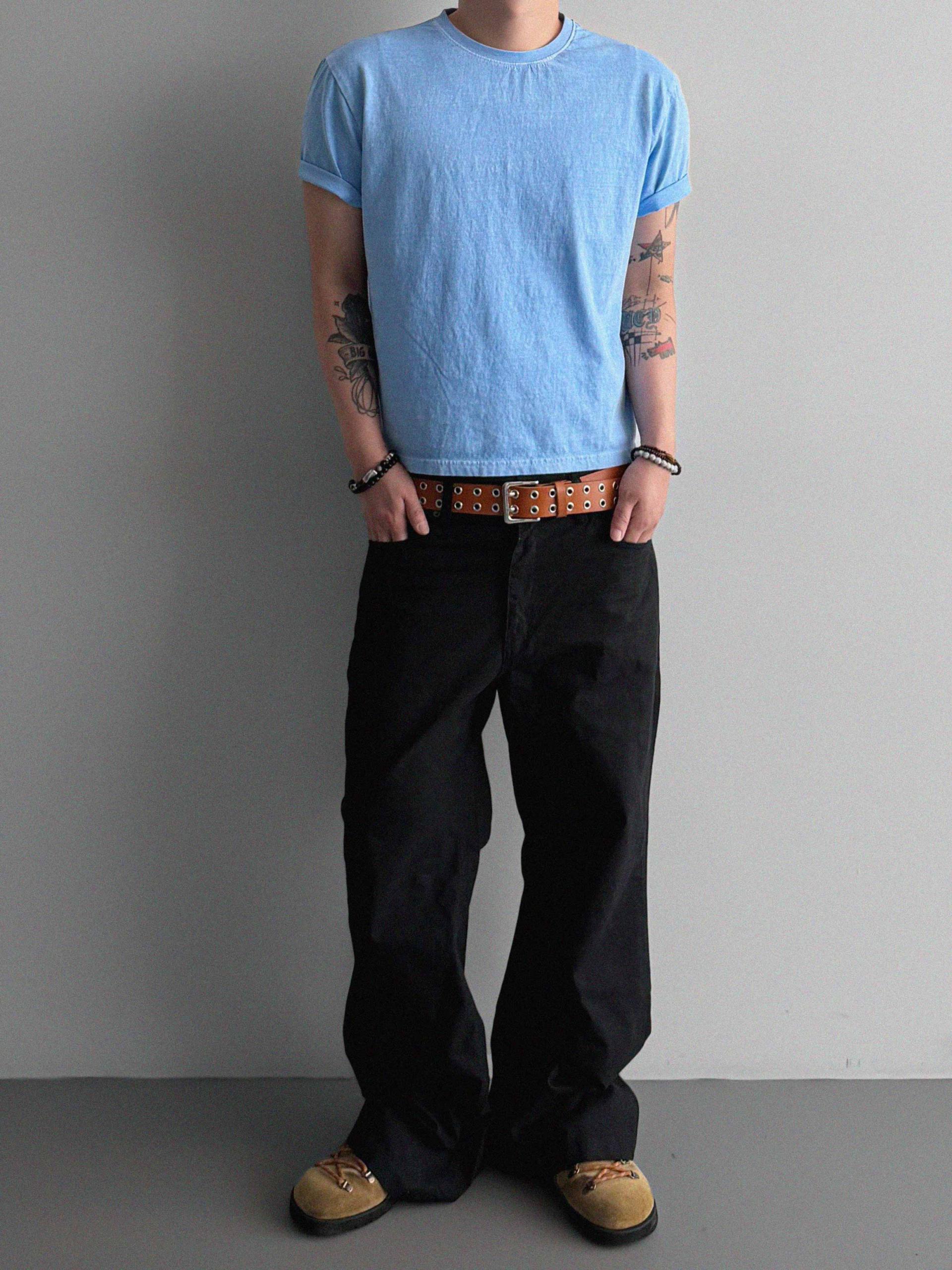 Fade pigment crop half t
