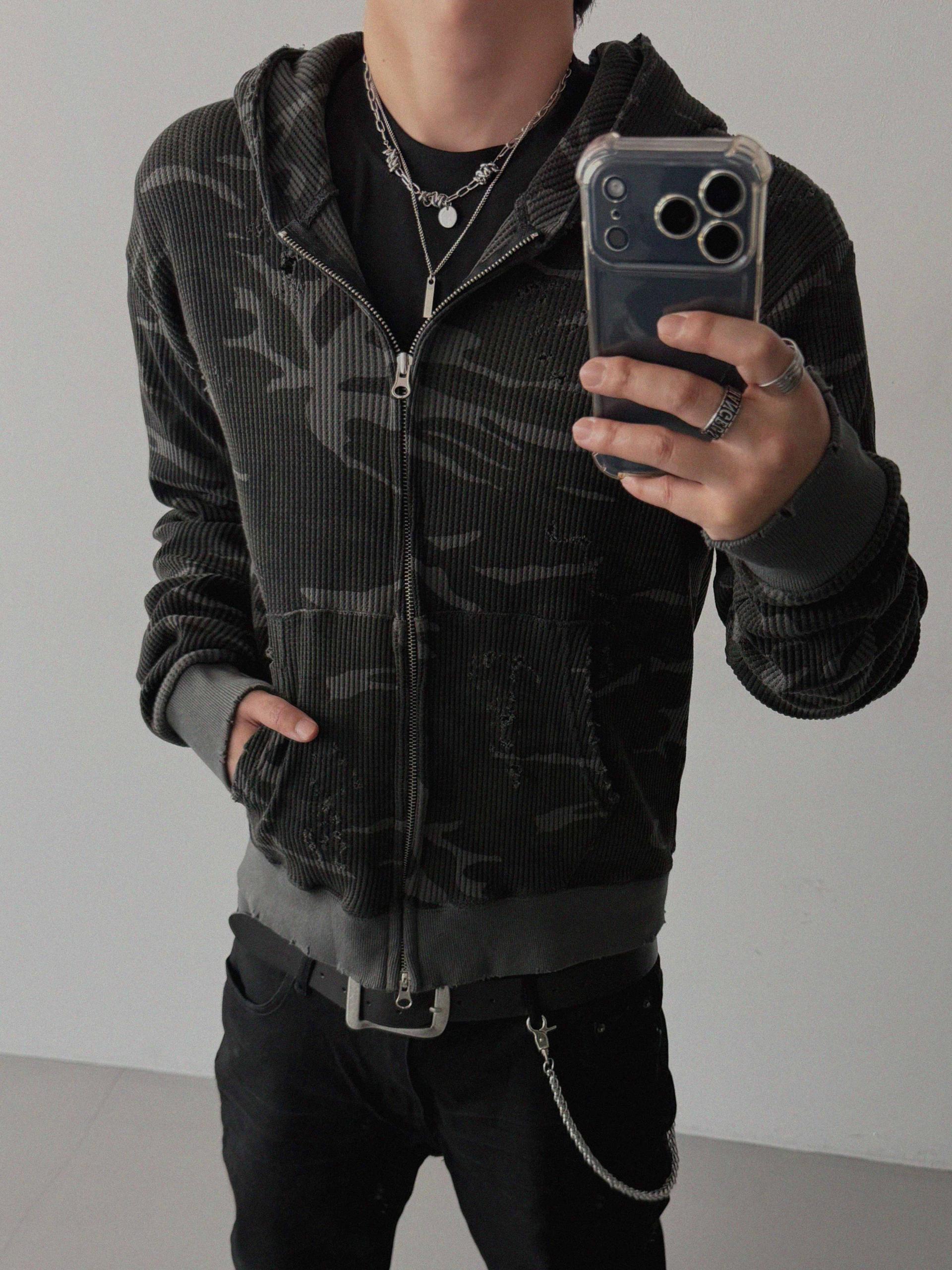 Destroyed camo crop hood zip-up