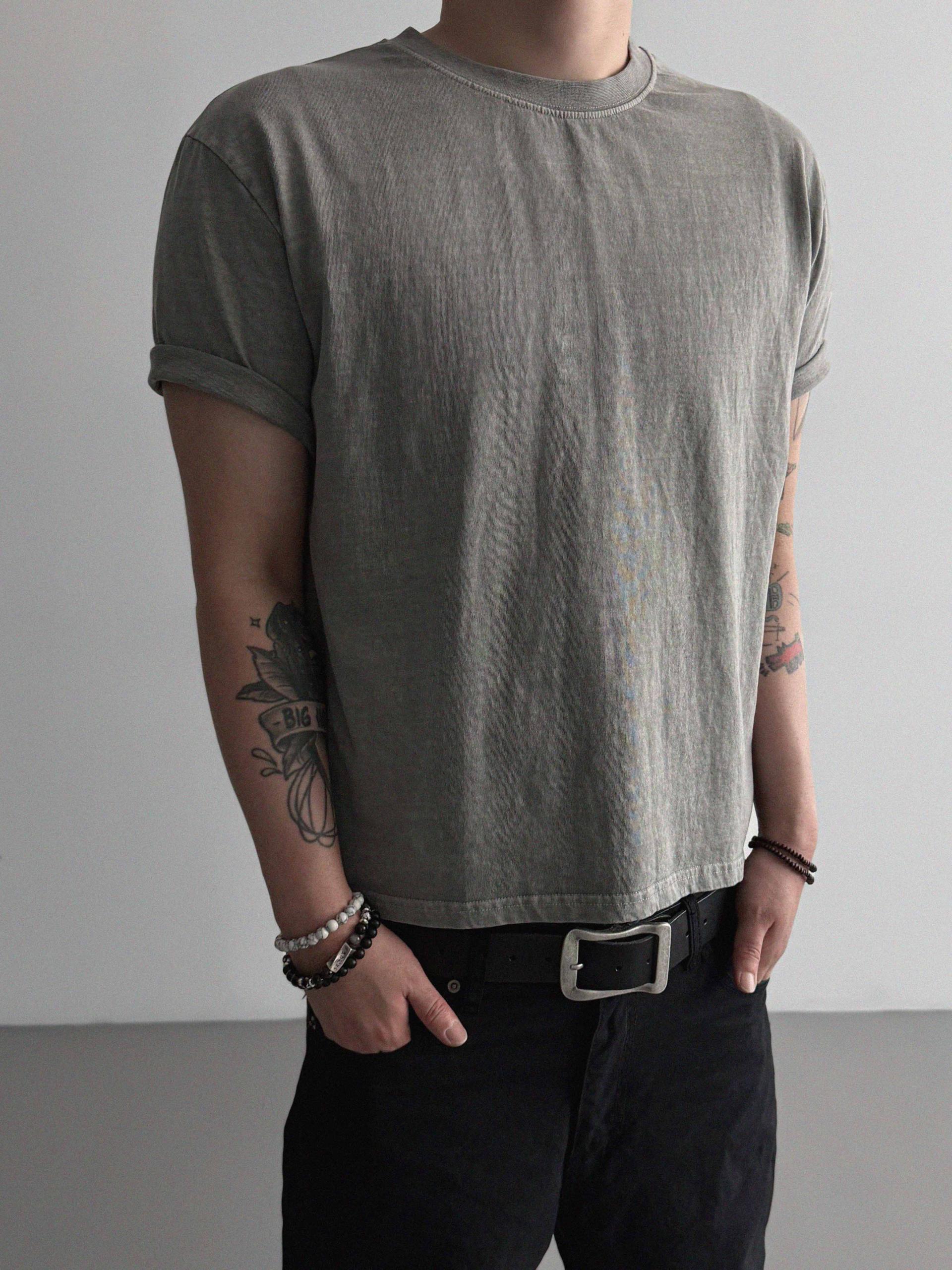 Fade pigment crop half t