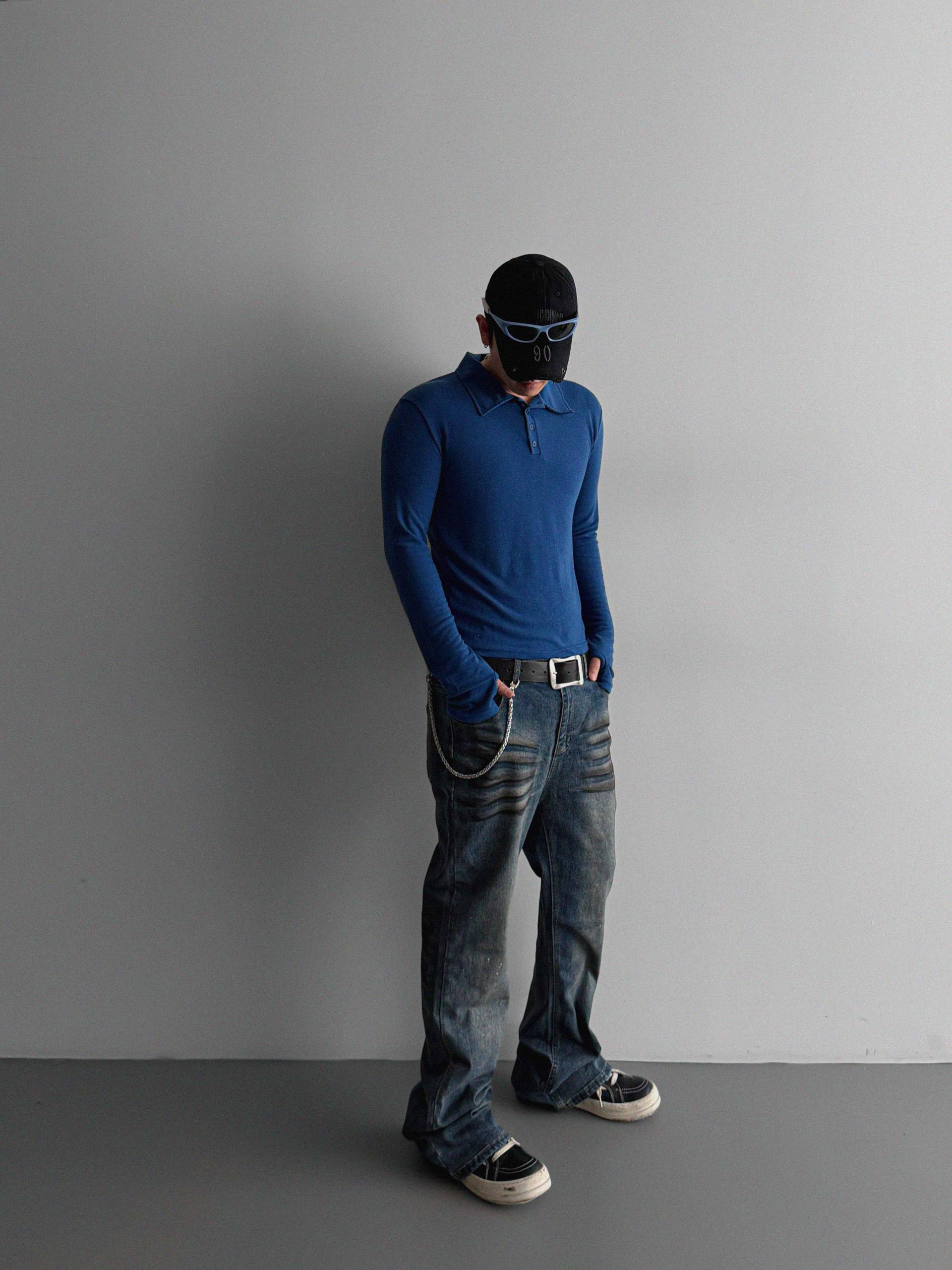 Dirty washed sagging flare jeans