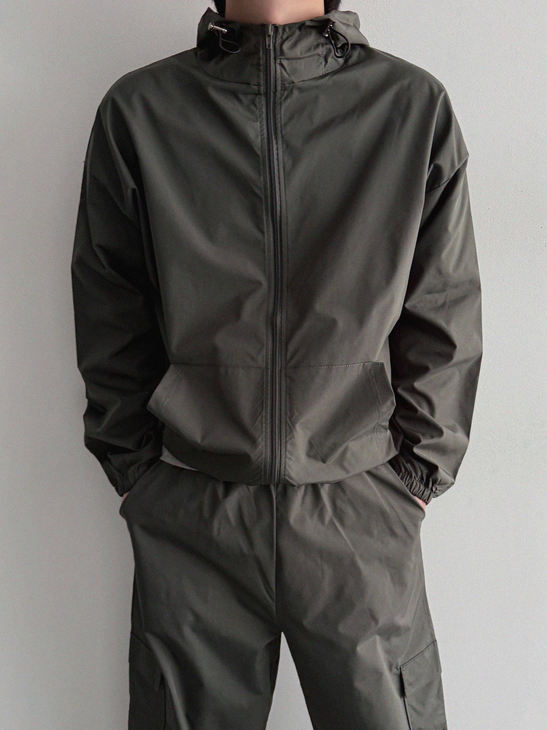 Space set-up [Wind breaker & Cargo pants]