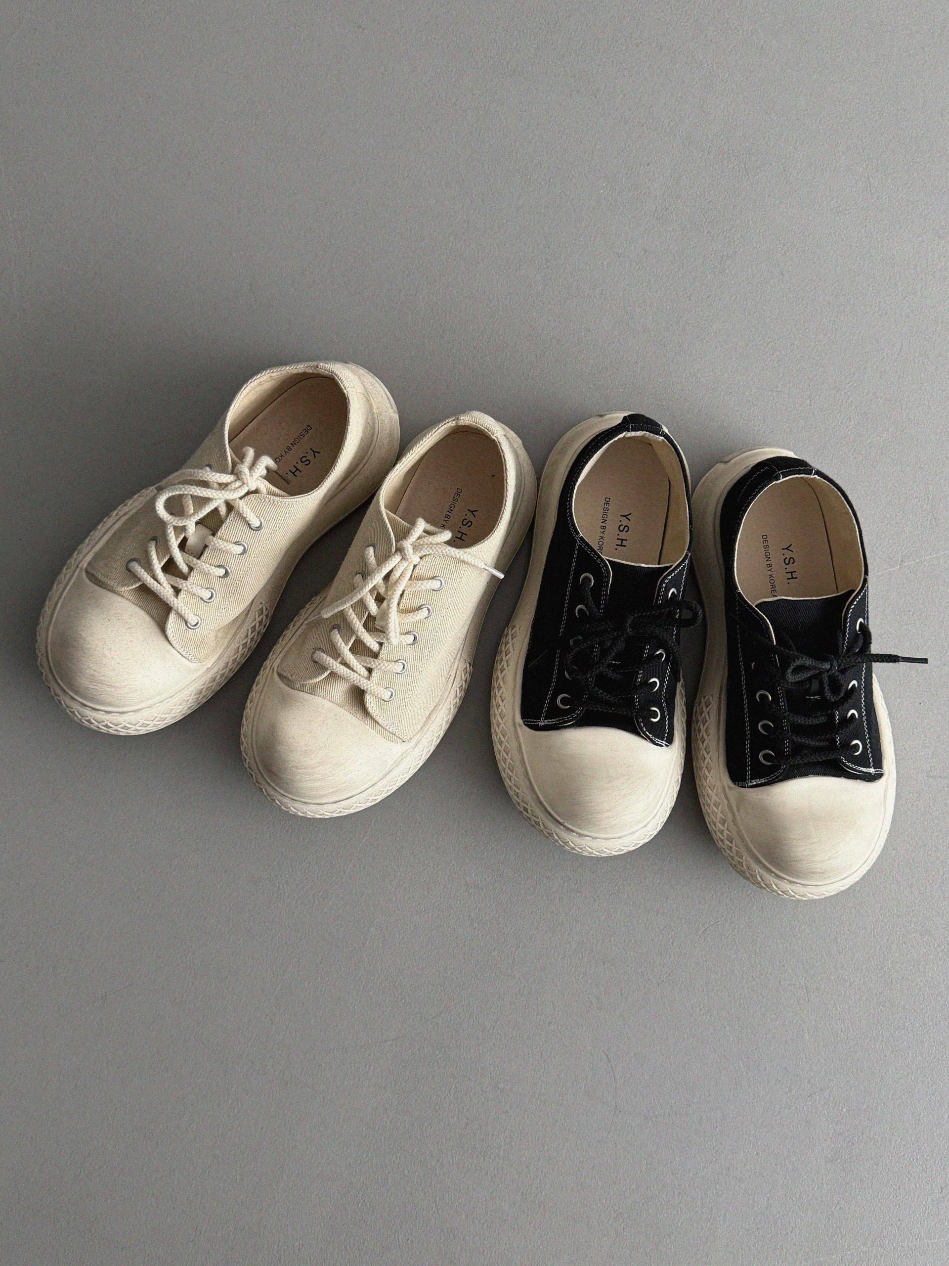 Atom canvas sneakers