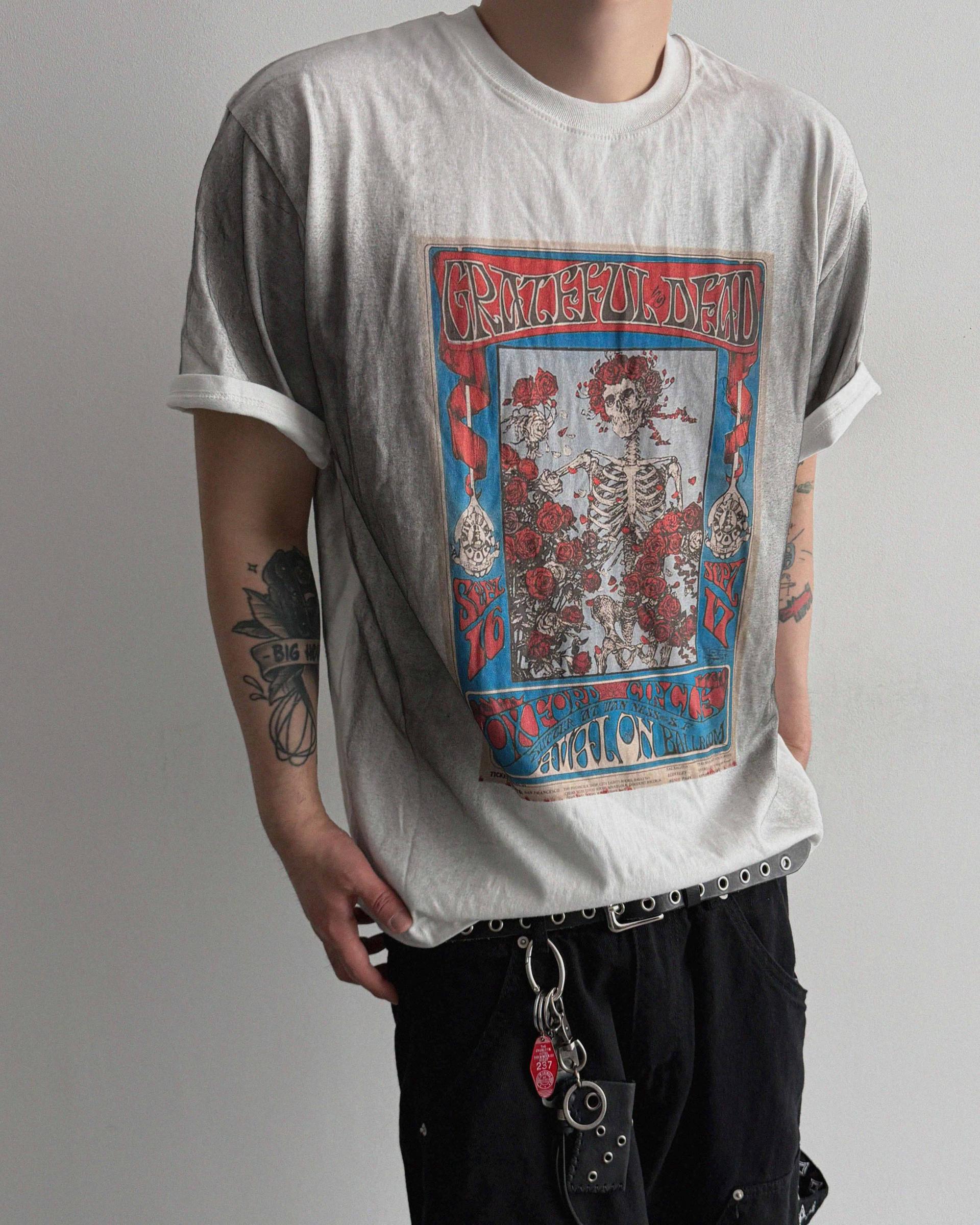 Skull dirty over half t
