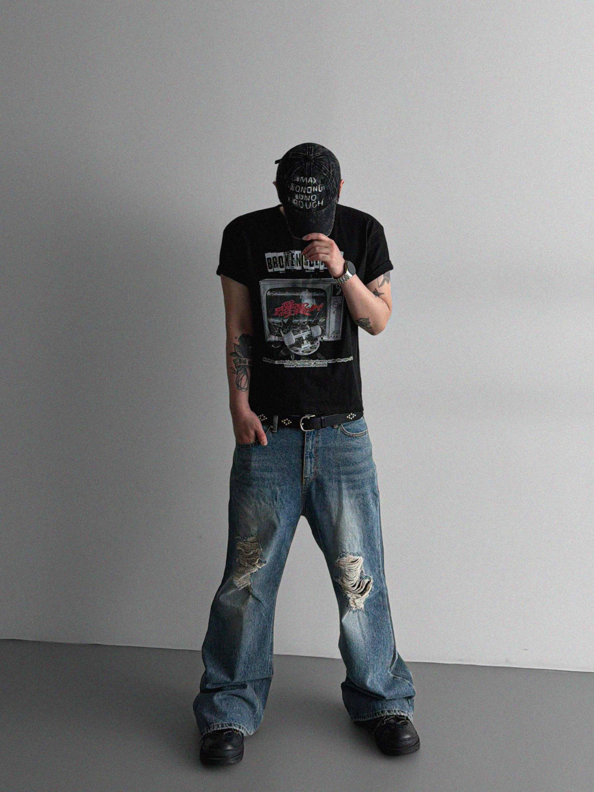 Broken crop half t