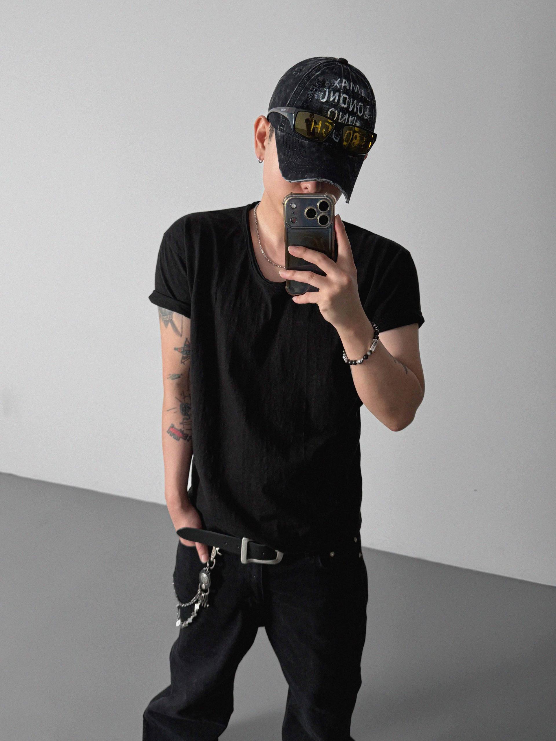 Slab cut u-neck half t