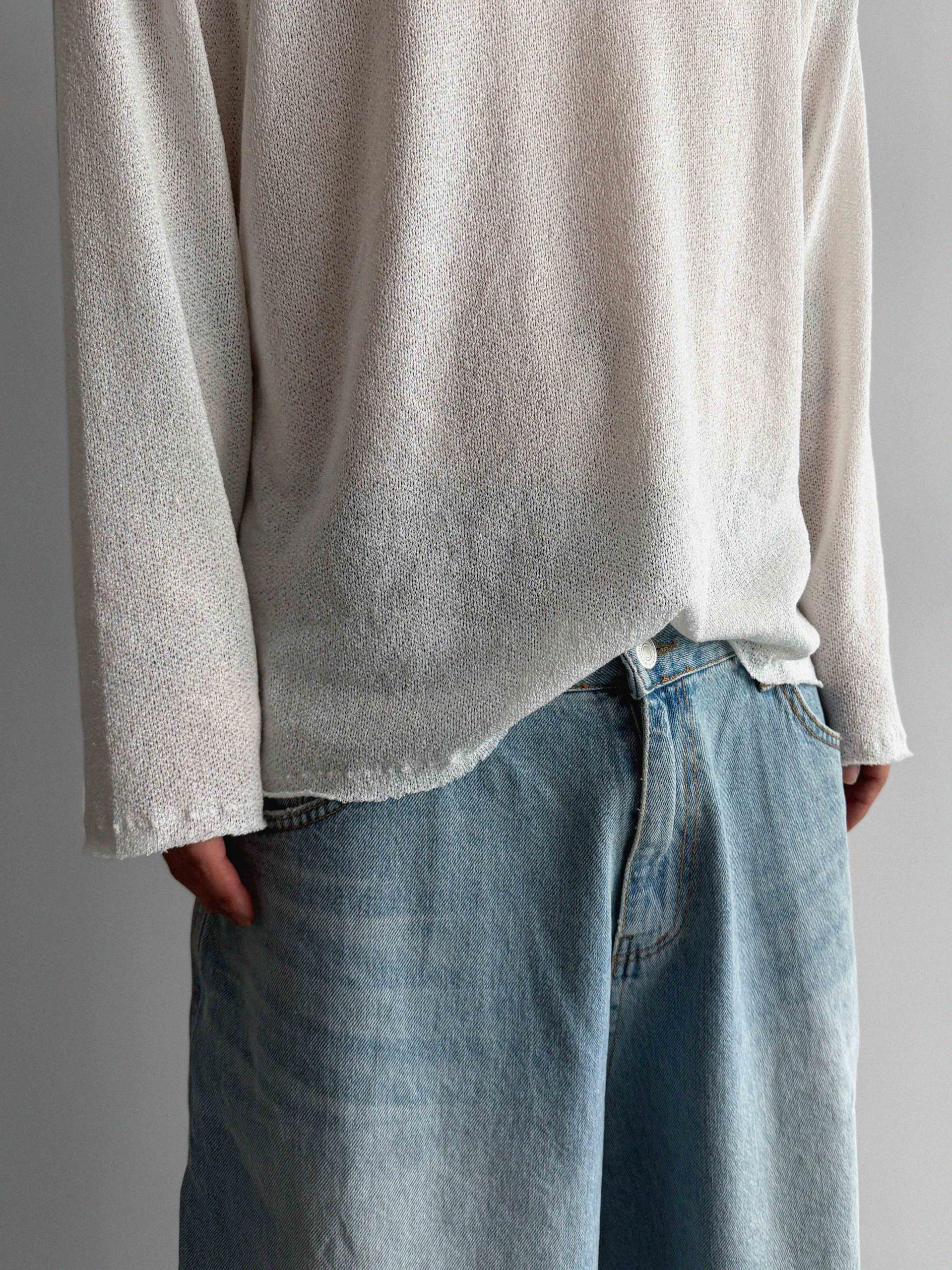Linen v neck cut out knit