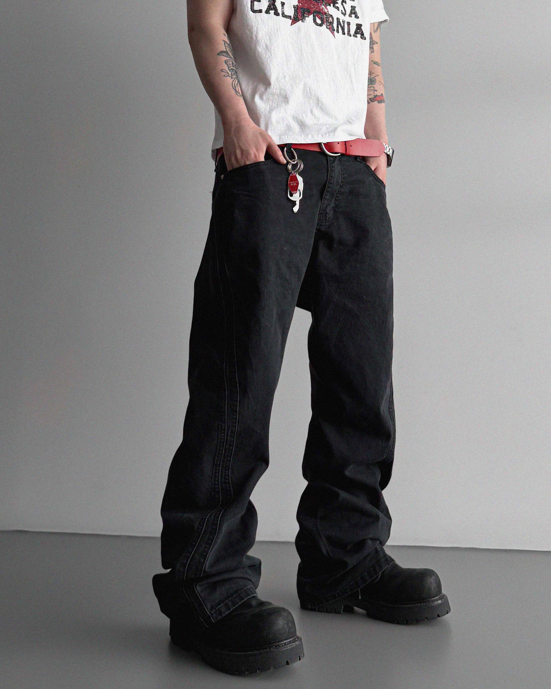 Double pocket curved flare pants