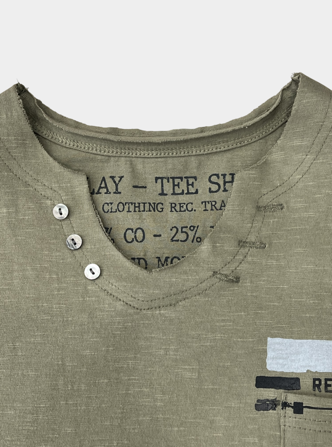 Smith cutoff v-neck half t