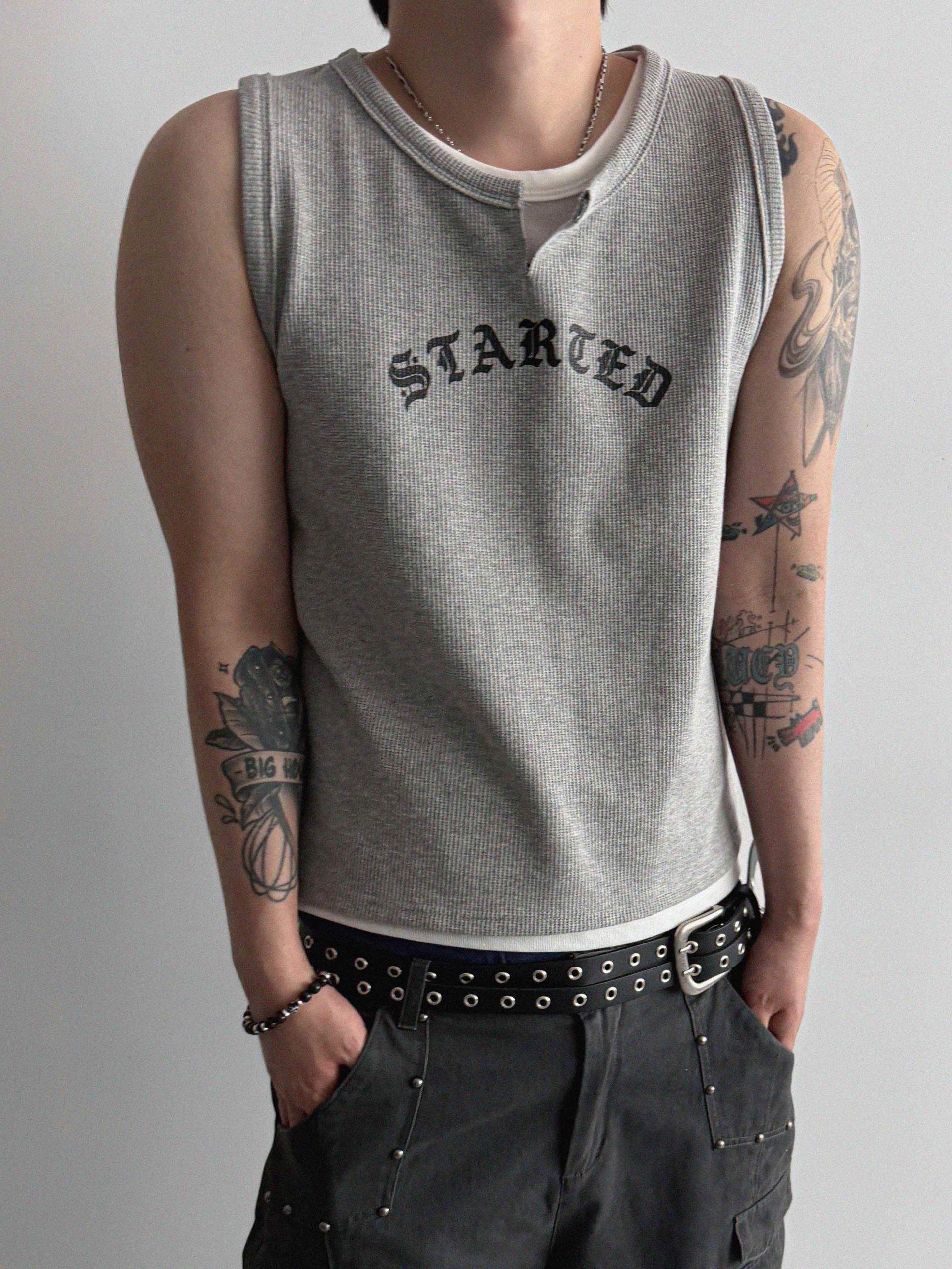 Lettering layer waffle crop sleeveless