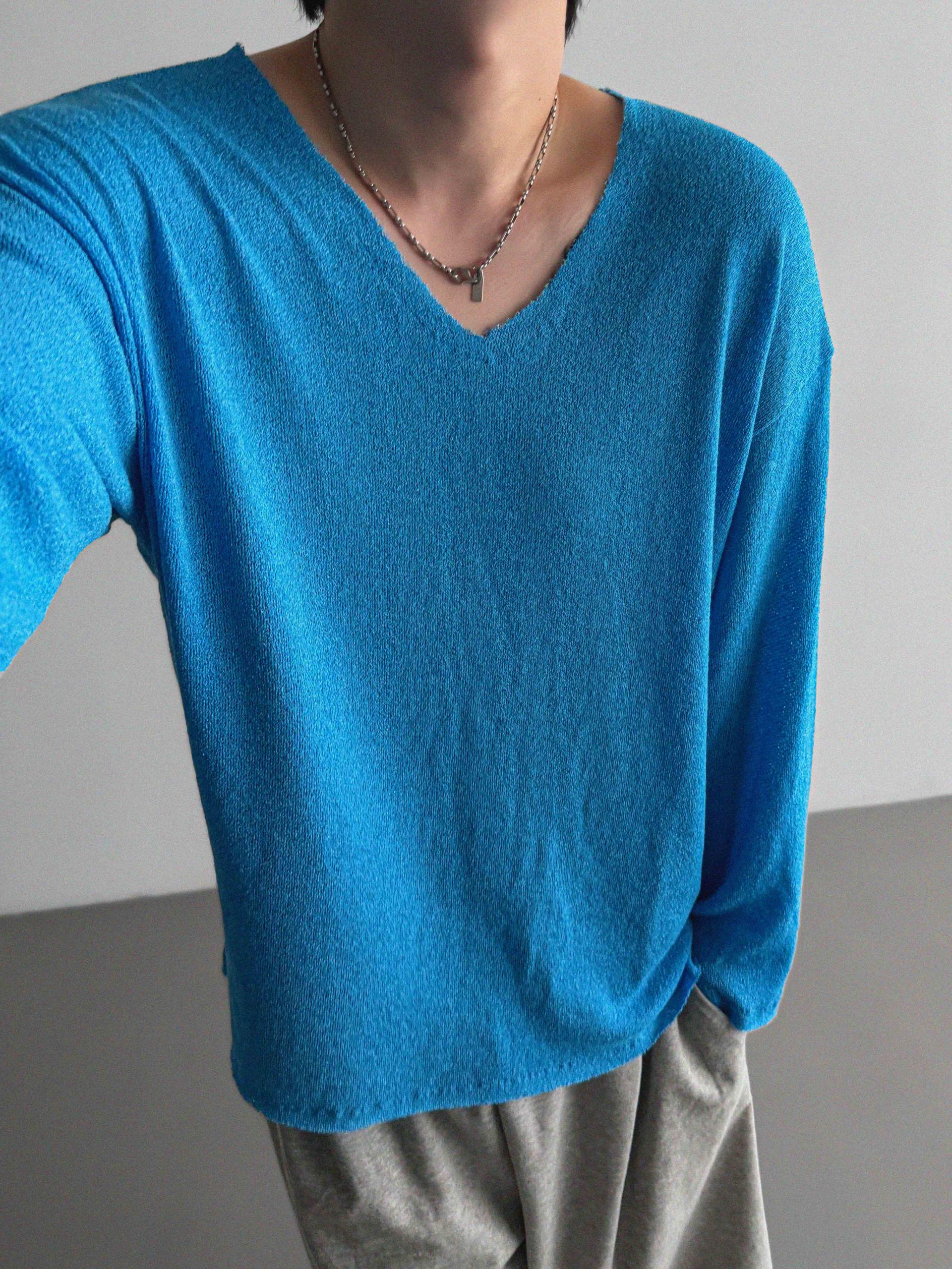 Linen v neck cut out knit