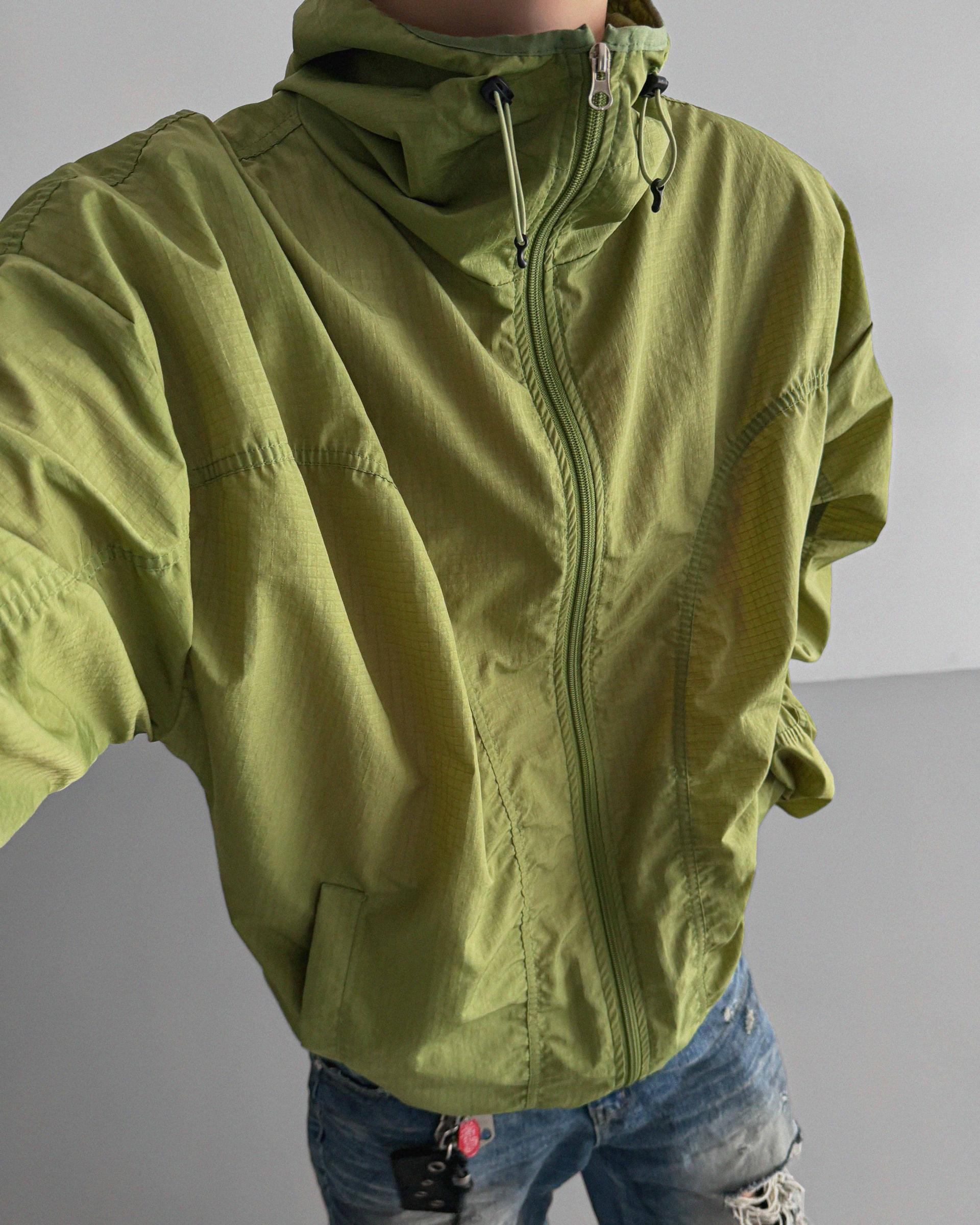 Core shirring waterproof hooded jacket