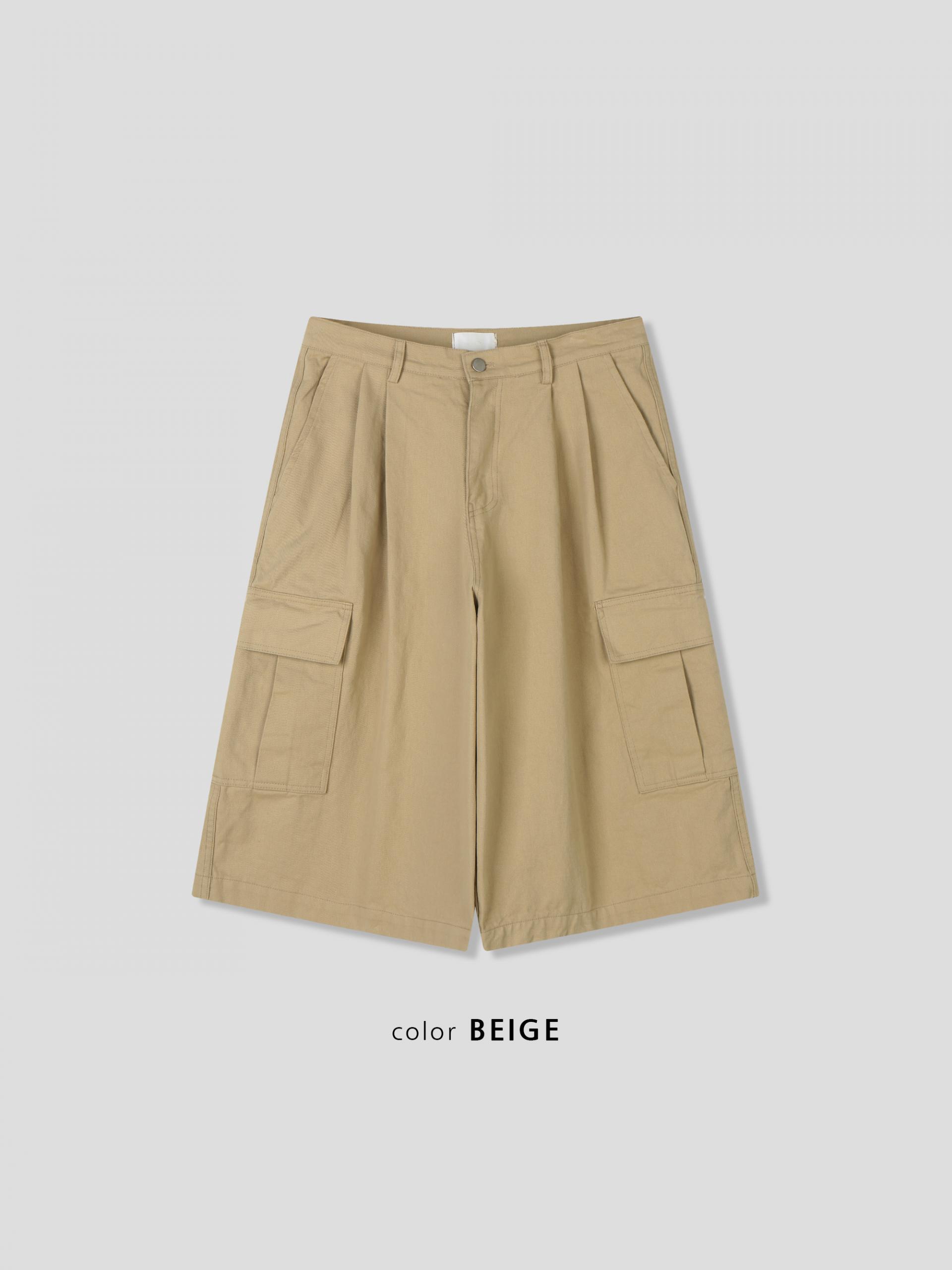 Pintuck bermuda cargo pants