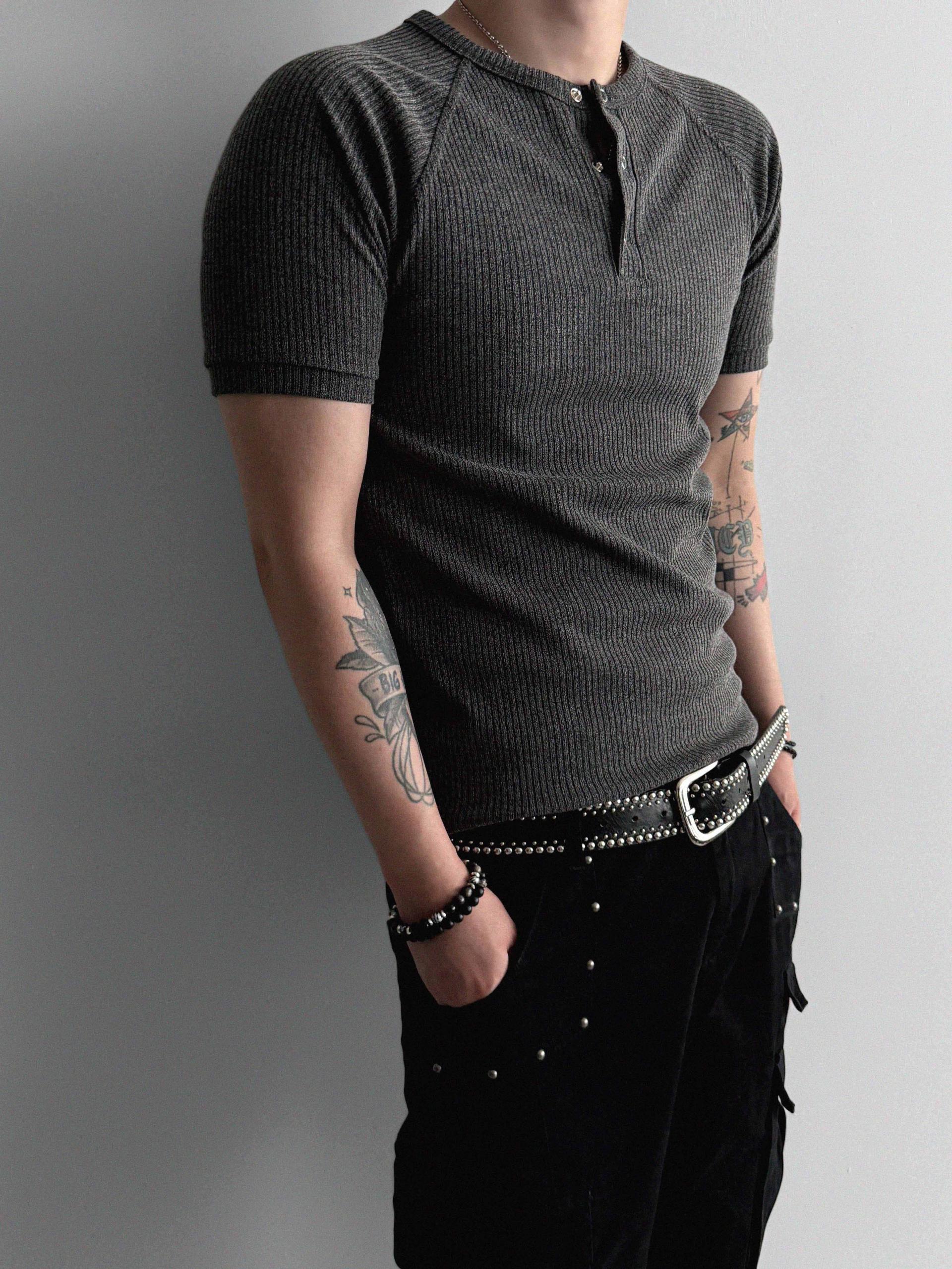 Fold ribbed henley neck muscle half t