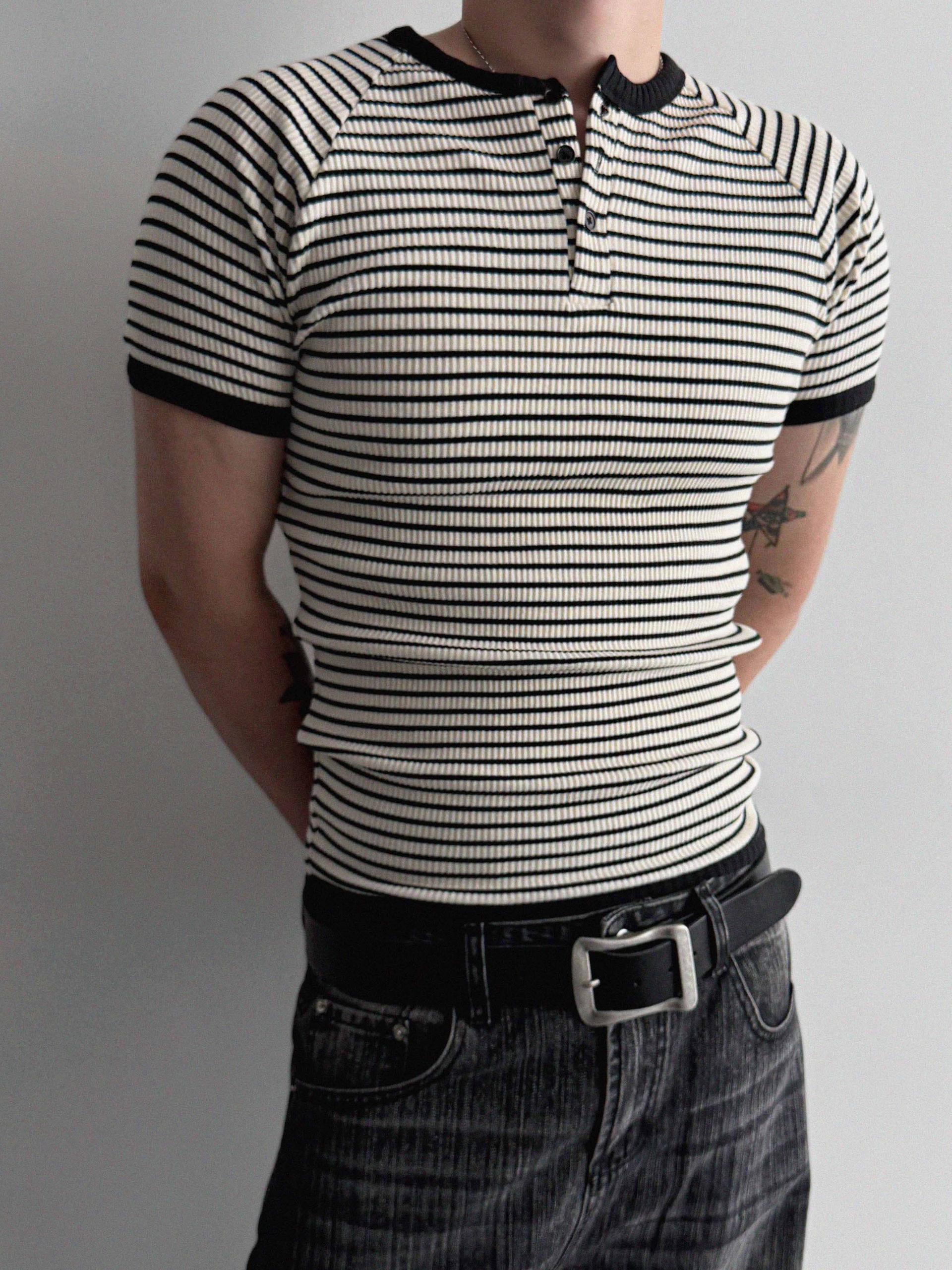 Ribbed stripe henley neck muscle half T