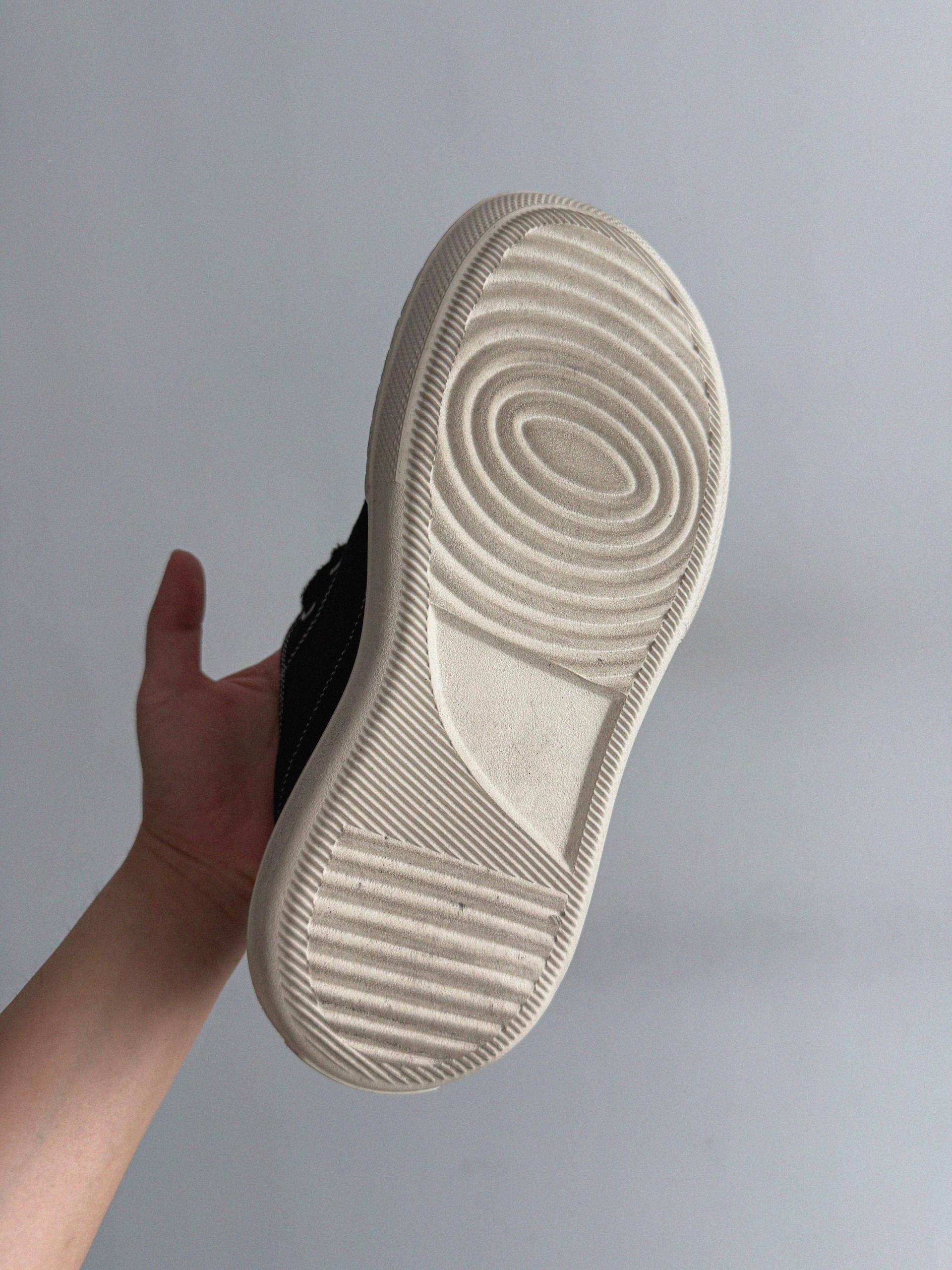 Atom canvas sneakers