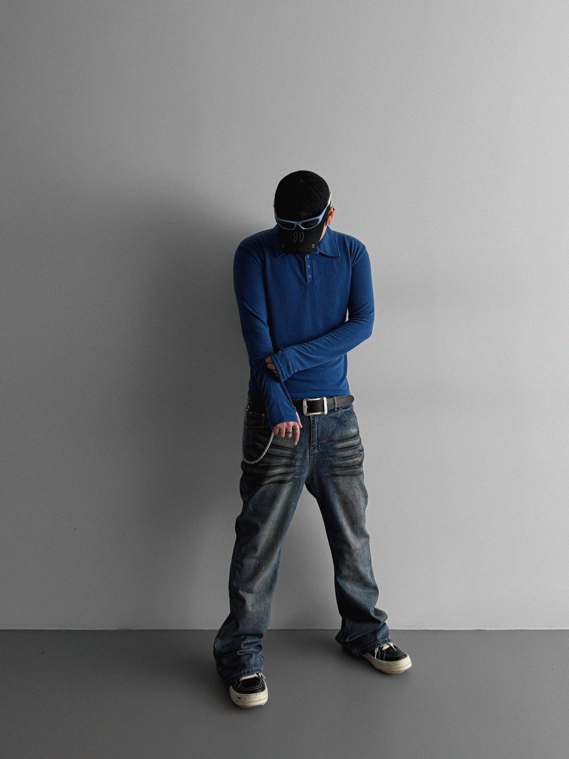 Dirty washed sagging flare jeans