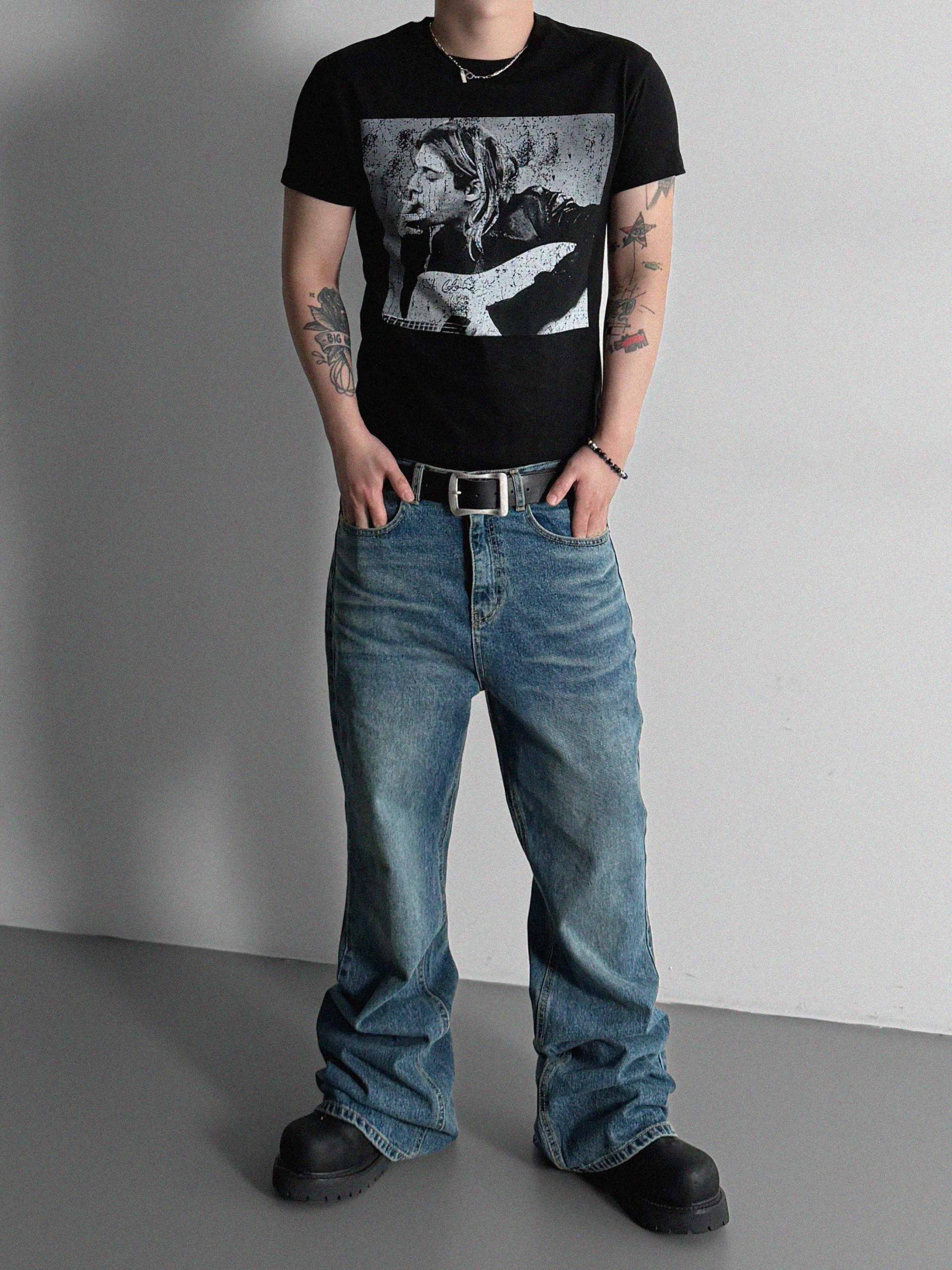 Cut printed muscle half t
